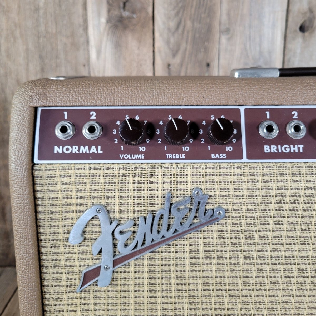 Fender Vibroverb Reissue 2x10 Combo Amp 1990 – Brown Tolex, Vintage - Style Tube Tone - Mahar's Vintage Guitars