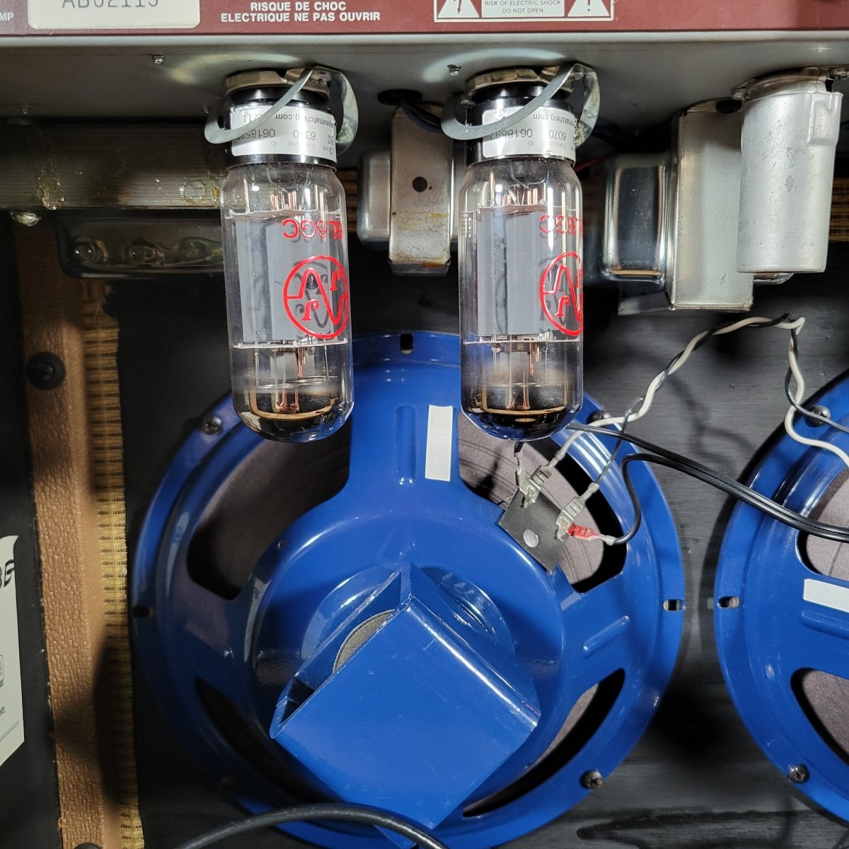 Fender Vibroverb Reissue 2x10 Combo Amp 1990 – Brown Tolex, Vintage - Style Tube Tone - Mahar's Vintage Guitars