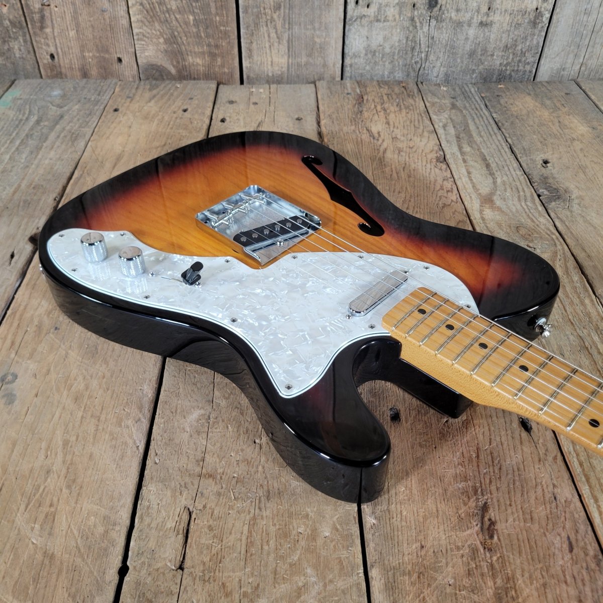 Fender Vintera II '60s Telecaster Thinline MIM 2023–24 – Semi - Hollow, Sunburst, Original Gig Bag - Mahar's Vintage Guitars