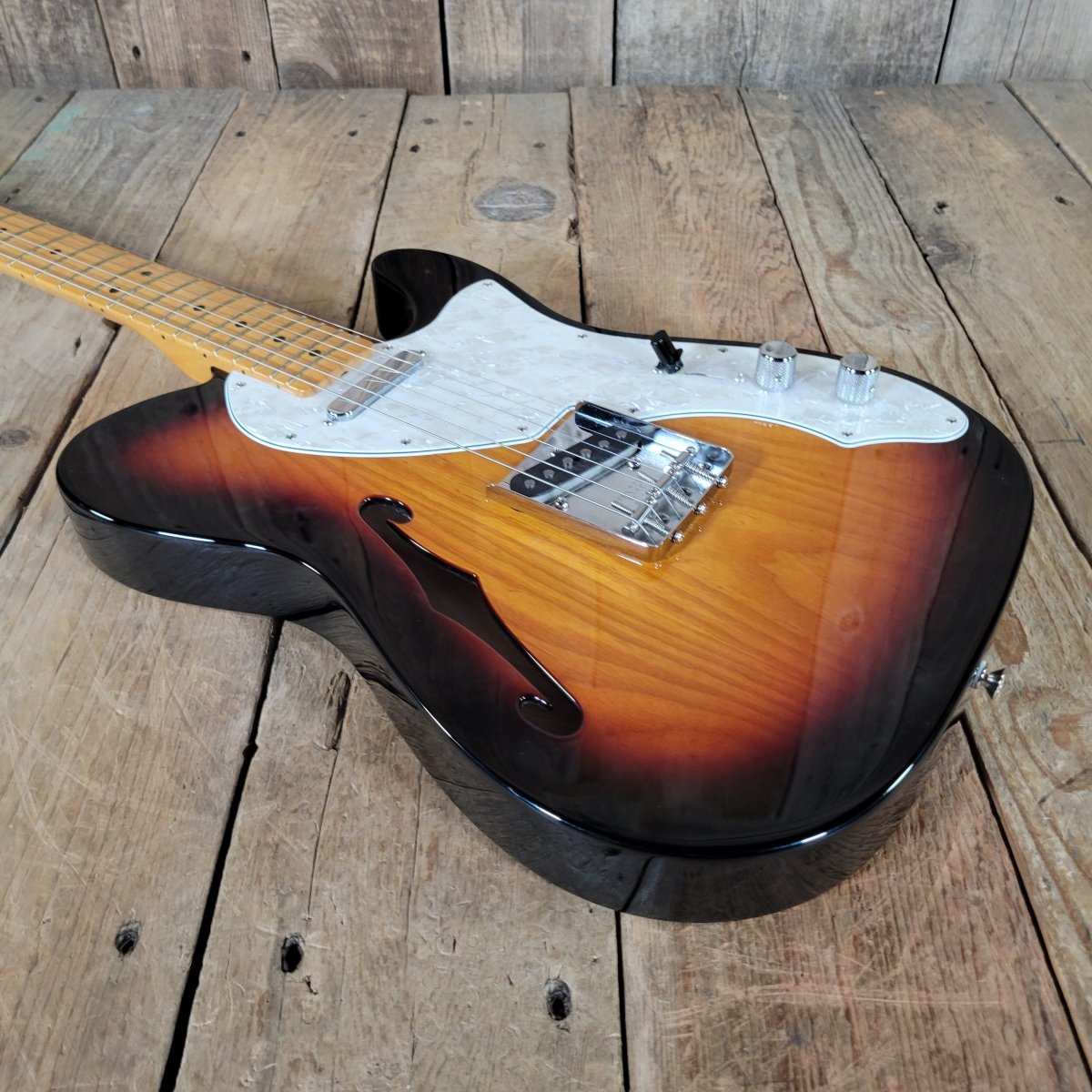 Fender Vintera II '60s Telecaster Thinline MIM 2023–24 – Semi - Hollow, Sunburst, Original Gig Bag - Mahar's Vintage Guitars