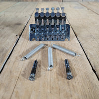 Floyd Rose Original Tremolo Bridge with posts and arm 1988 - Mahar's Vintage Guitars