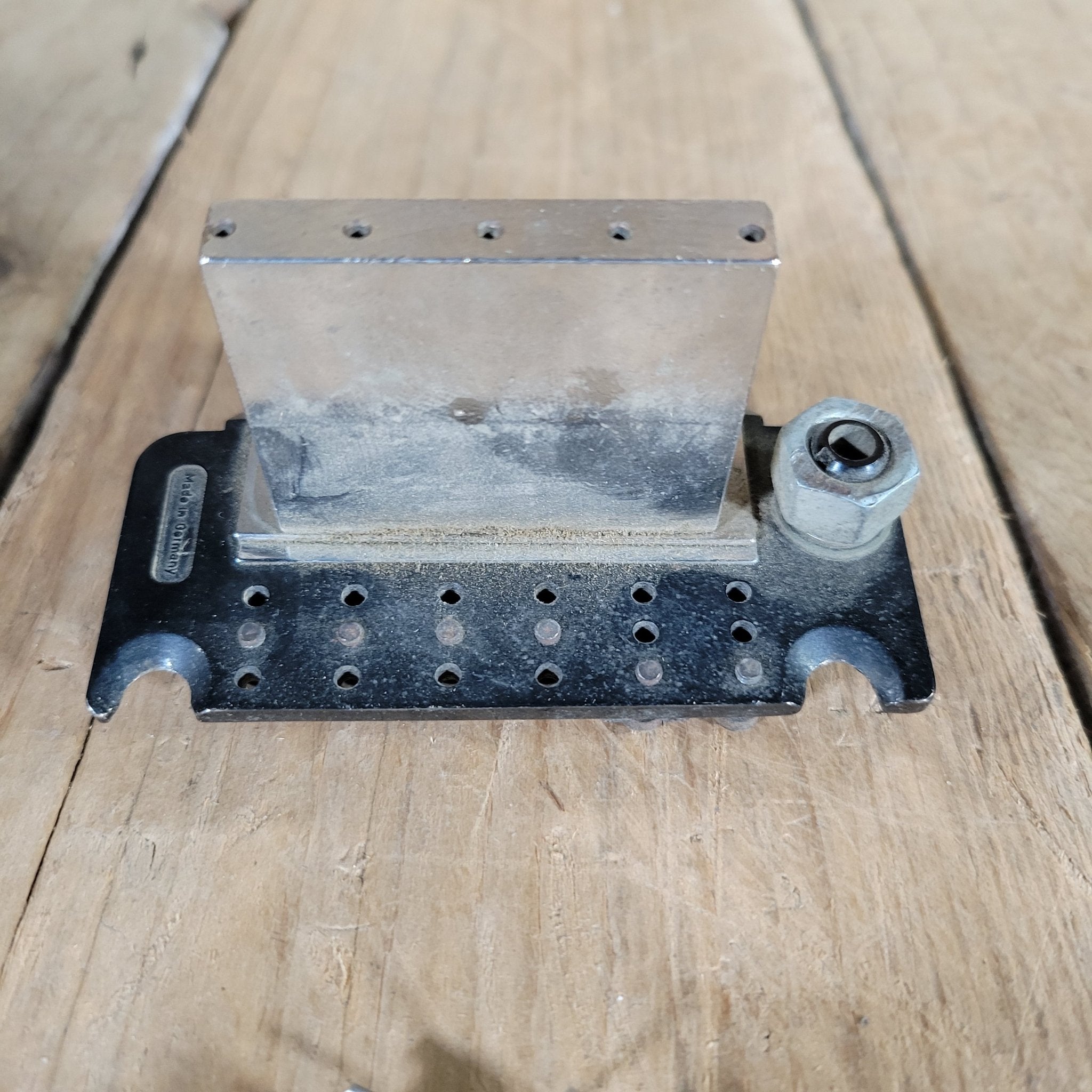 Floyd Rose Original Tremolo Bridge with posts and arm 1988 - Mahar's Vintage Guitars