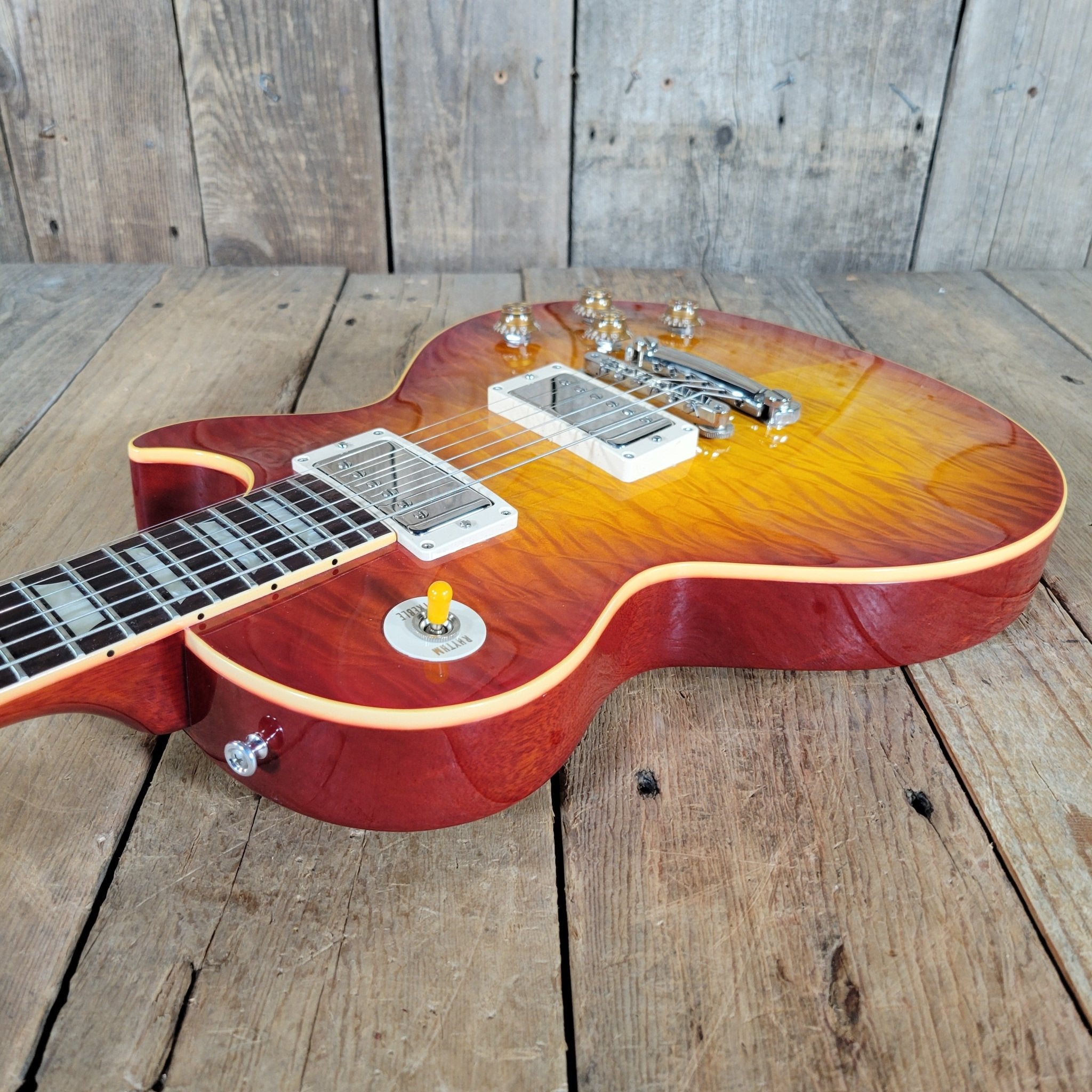 Gibson 2003 Les Paul R9 ‘59 Reissue – Brazilian Rosewood, Custom Art & Historic, MINT Quilt Top - Mahar's Vintage Guitars