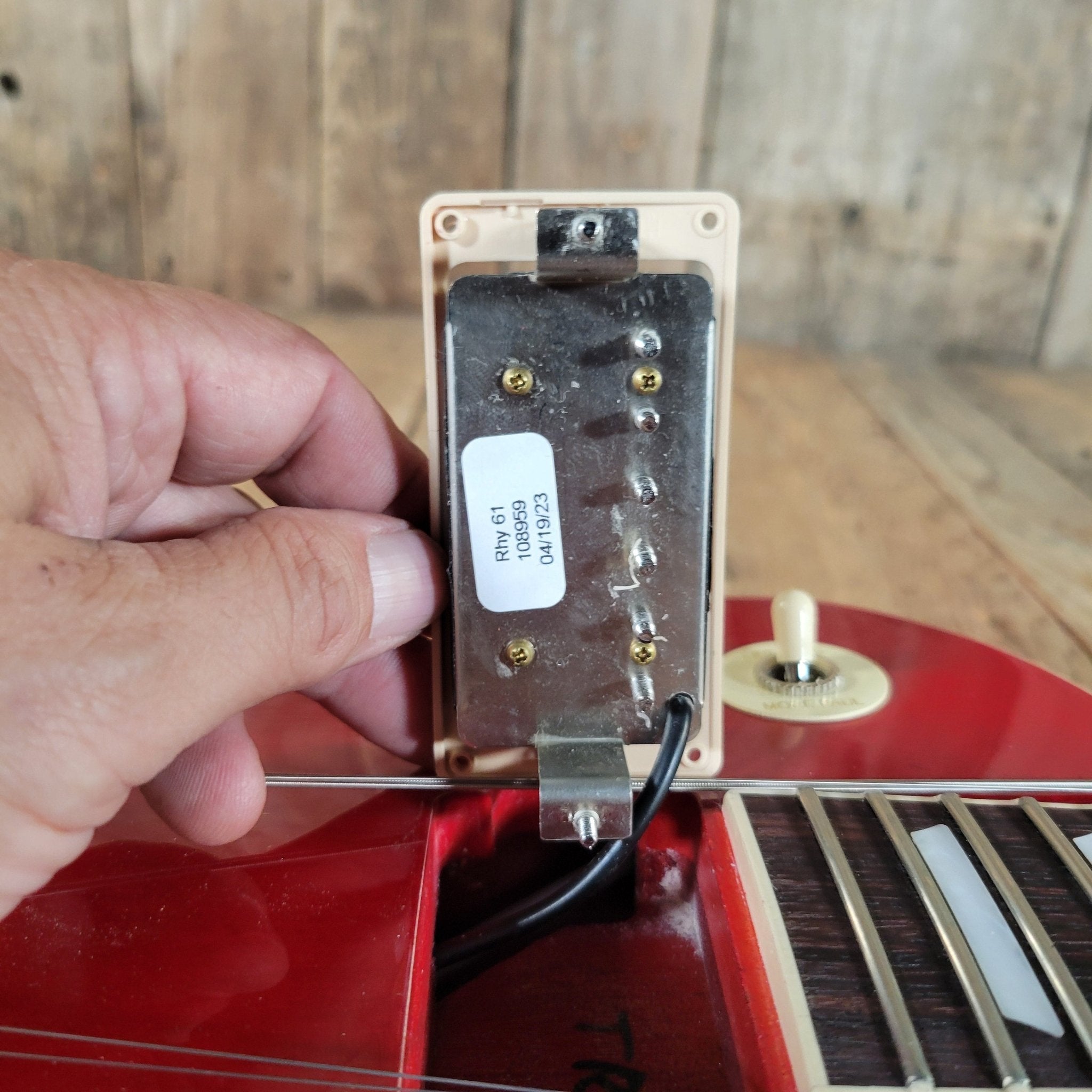 Gibson 2023 Les Paul Classic – Transparent Cherry, Modern Playability with Vintage Vibe - Mahar's Vintage Guitars