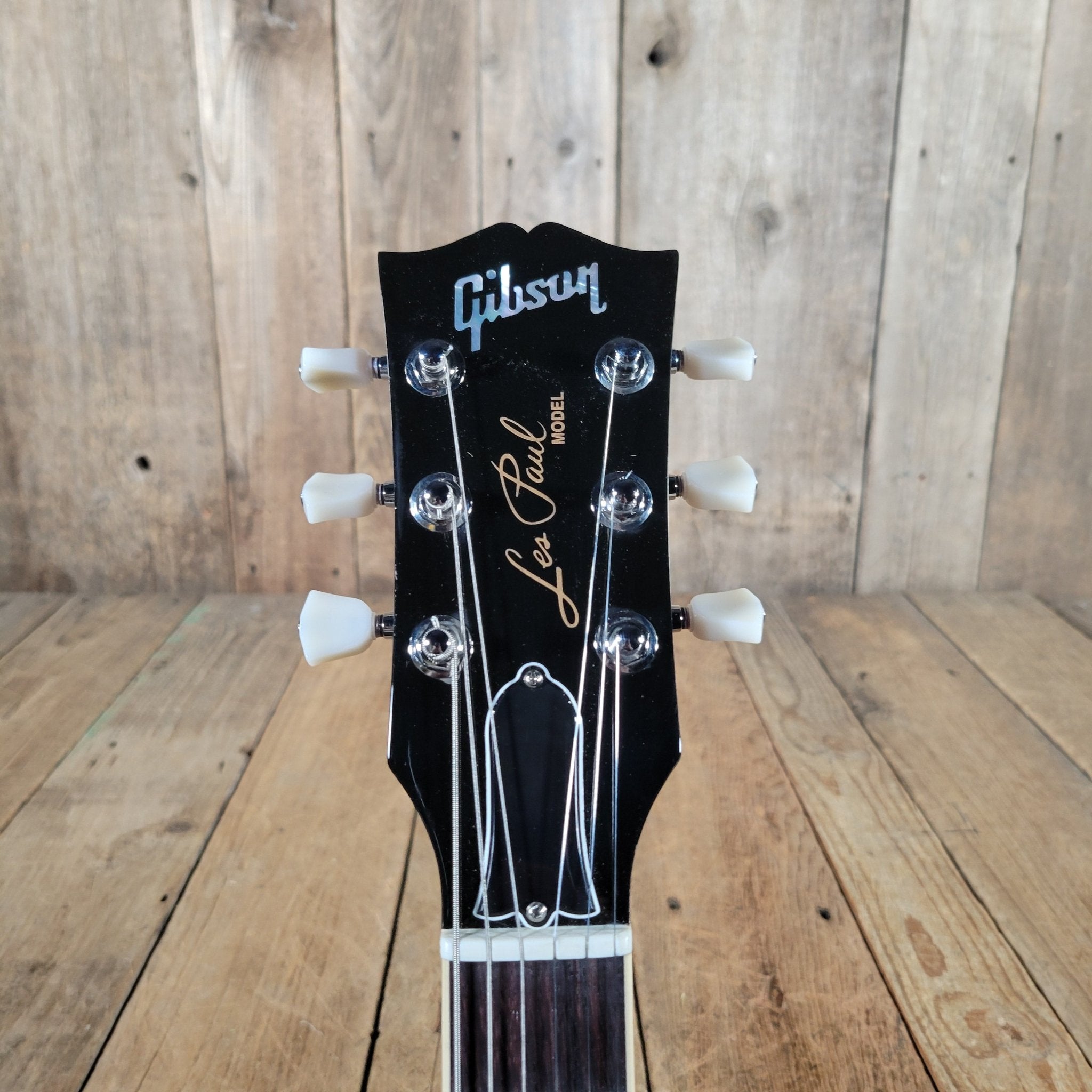 Gibson 2023 Les Paul Classic – Transparent Cherry, Modern Playability with Vintage Vibe - Mahar's Vintage Guitars