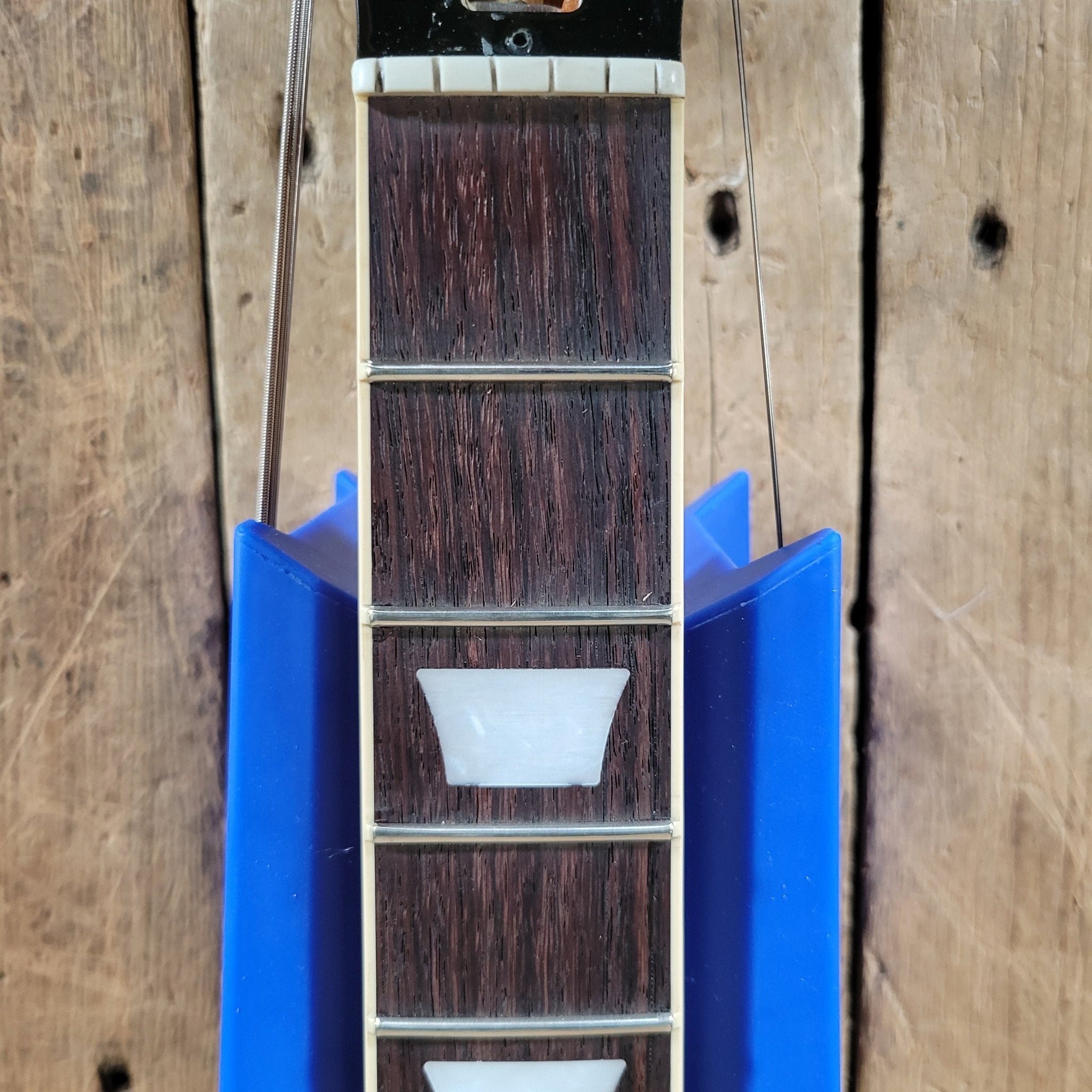 Gibson 2023 Les Paul Classic – Transparent Cherry, Modern Playability with Vintage Vibe - Mahar's Vintage Guitars