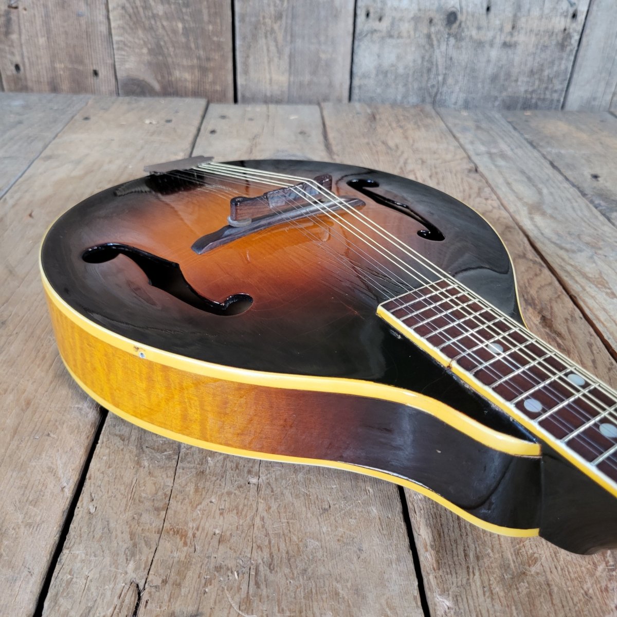 Gibson A - 50 Mandolin 1946 with Original Case - Mahar's Vintage Guitars