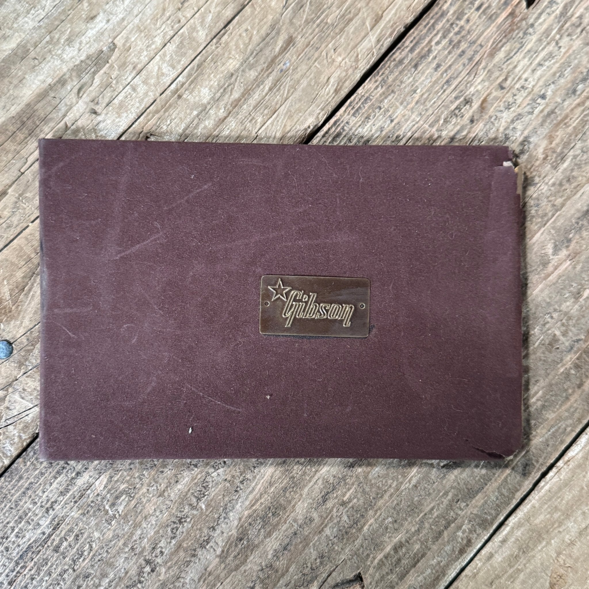 Gibson Alligator case for LG guitars LG - 3, LG - 2,LG - 1, LG - 0 1958 1959 1960 - Mahar's Vintage Guitars