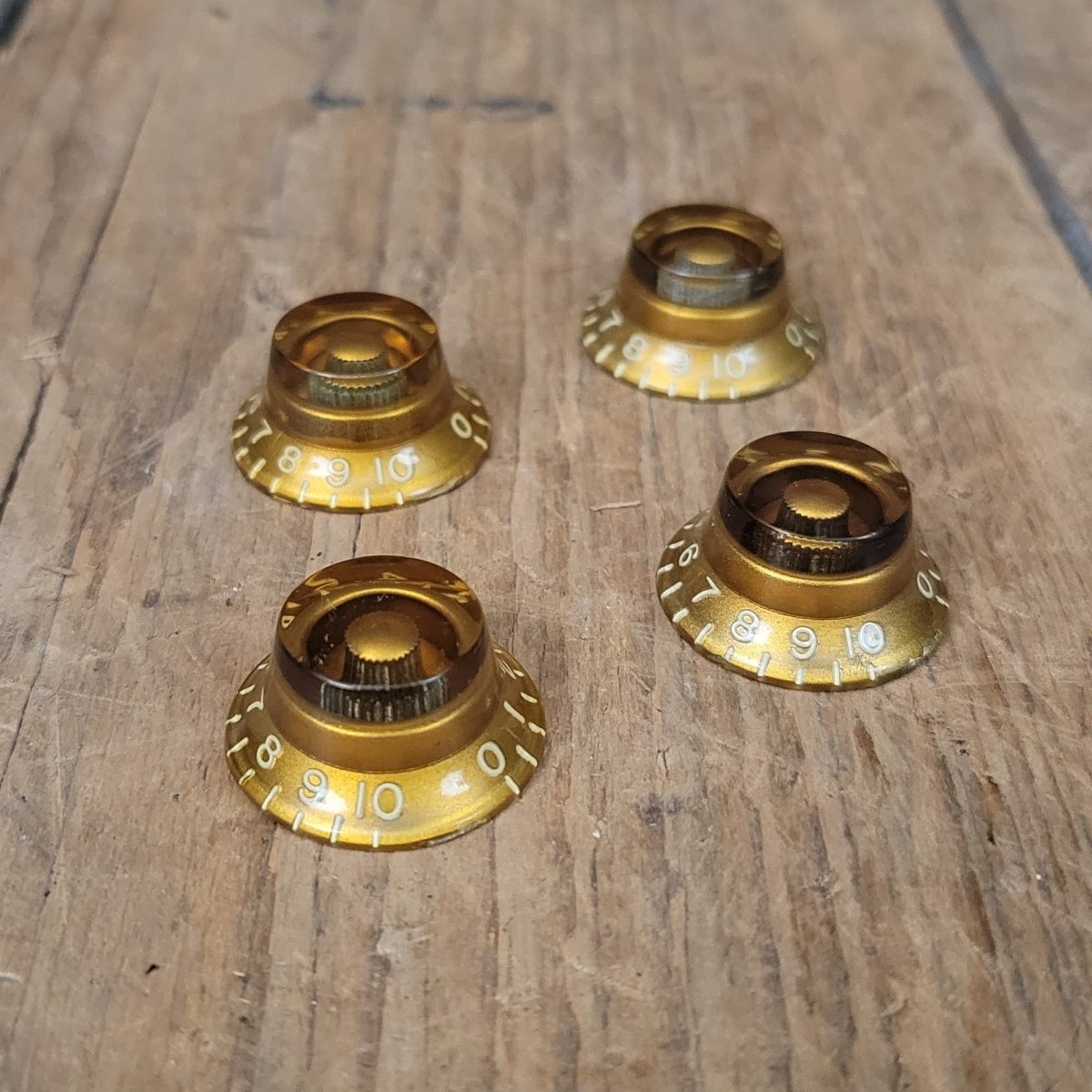 Gibson Bonnet Bell Knobs Gold Les Paul Burst 1955 to 1960 - Mahar's Vintage Guitars
