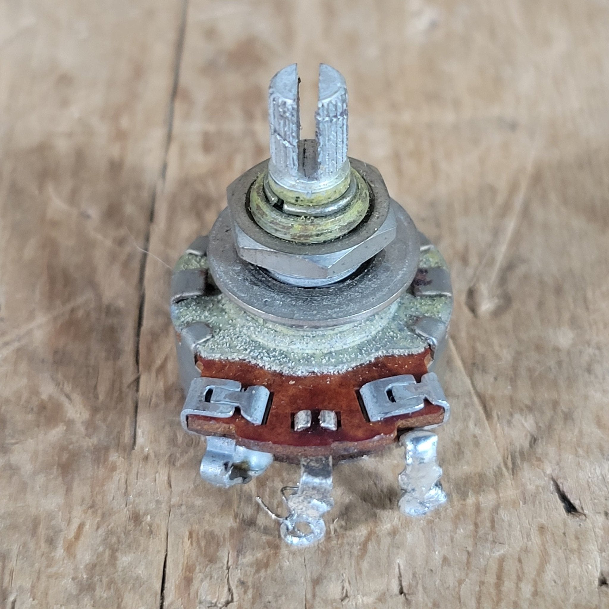 Gibson Centralab Potentiometer 1956 500k Split Shaft Les Paul - Mahar's Vintage Guitars
