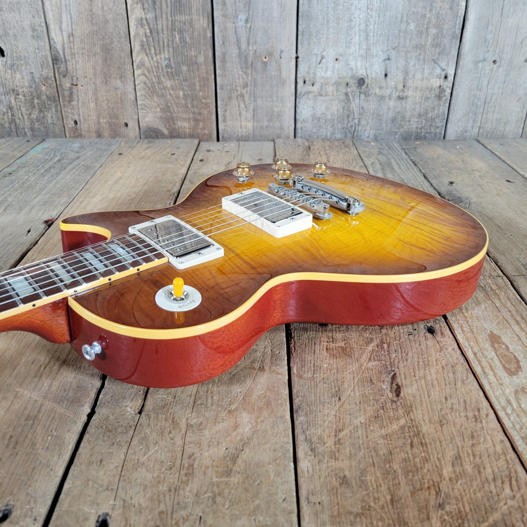 Gibson Custom Shop Les Paul  R9 Madagascar Rosewood, Historic Reissue, MINT Condition 2008 - Mahar's Vintage Guitars