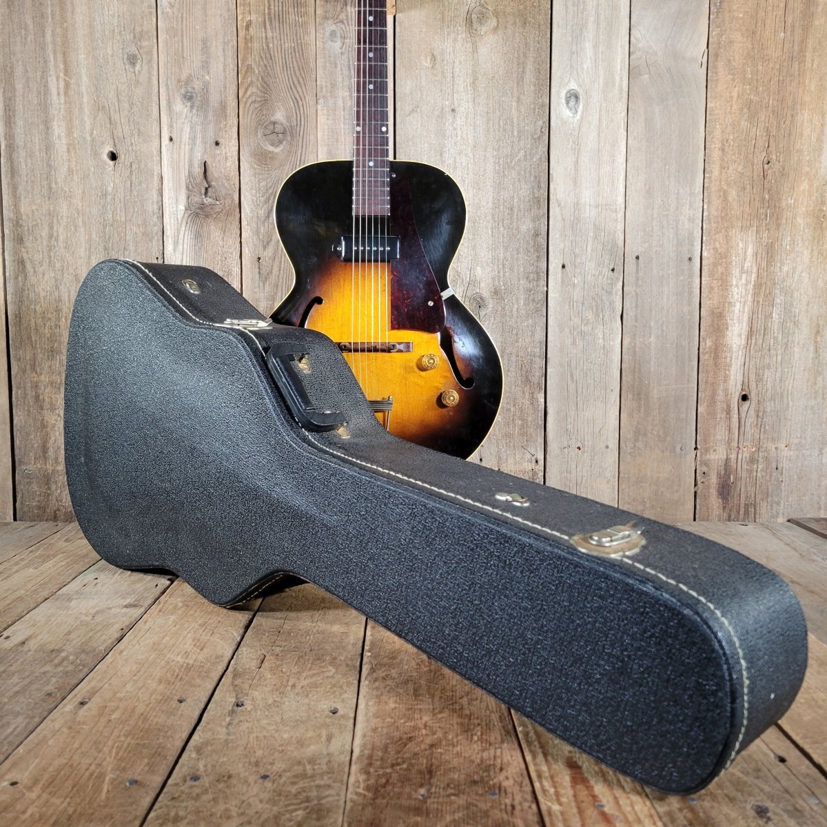 Gibson ES - 125 Sunburst 1953 – Vintage Hollow Body Electric Guitar with TKL Hard Case - Mahar's Vintage Guitars