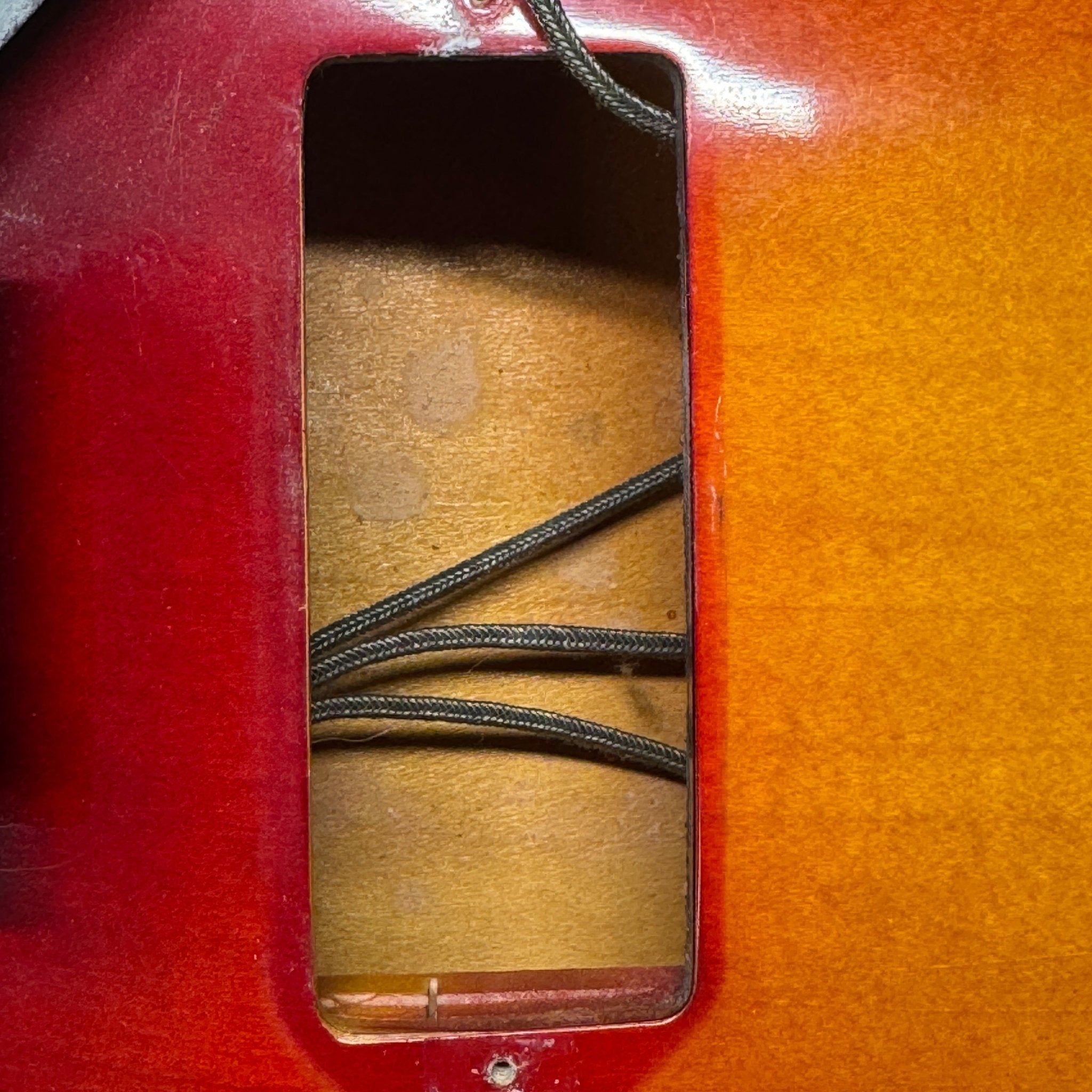 Gibson ES - 125TDC Factory Bigsby 512 made in 1961 Cherry Sunburst - Mahar's Vintage Guitars