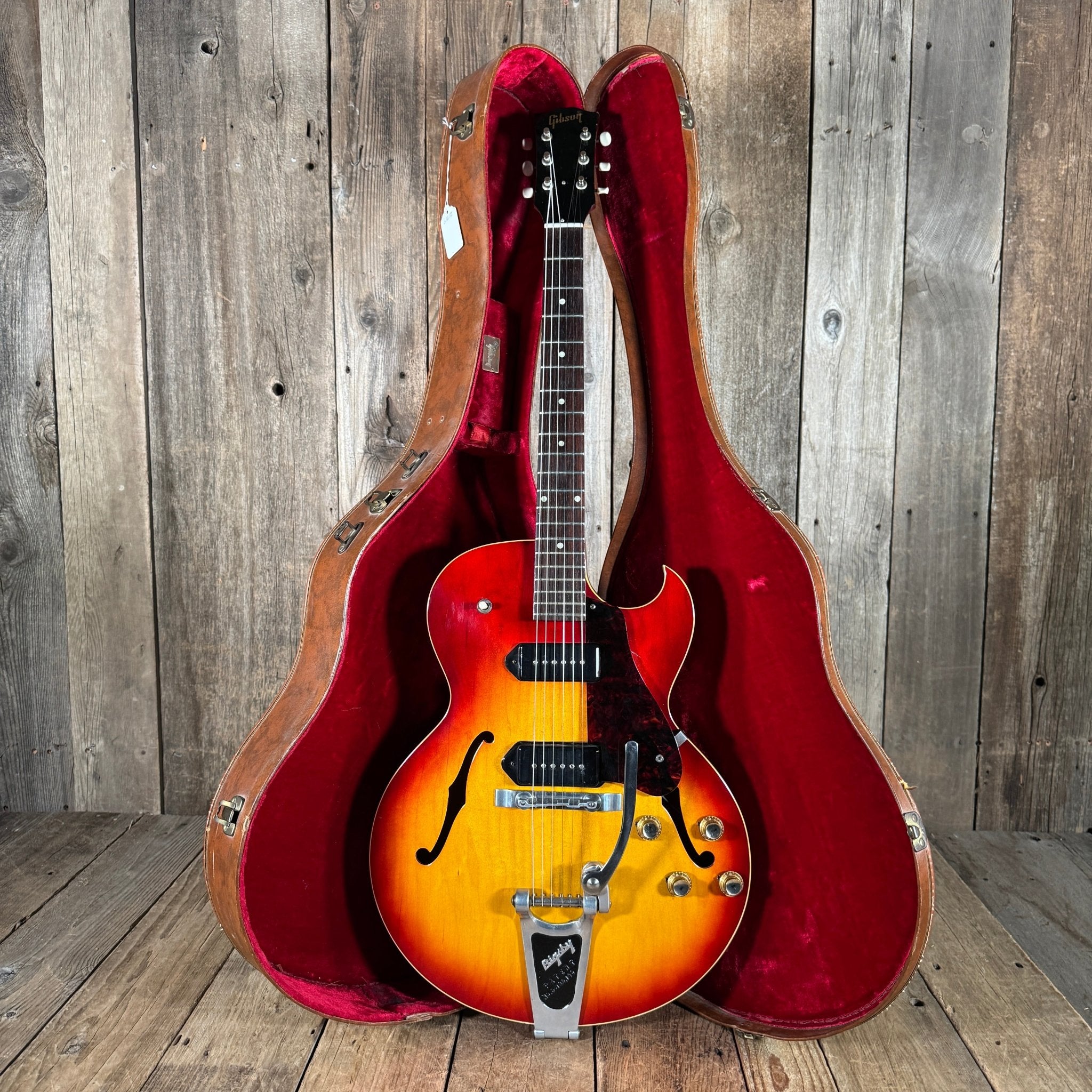 Gibson ES - 125TDC Factory Bigsby 512 made in 1961 Cherry Sunburst - Mahar's Vintage Guitars