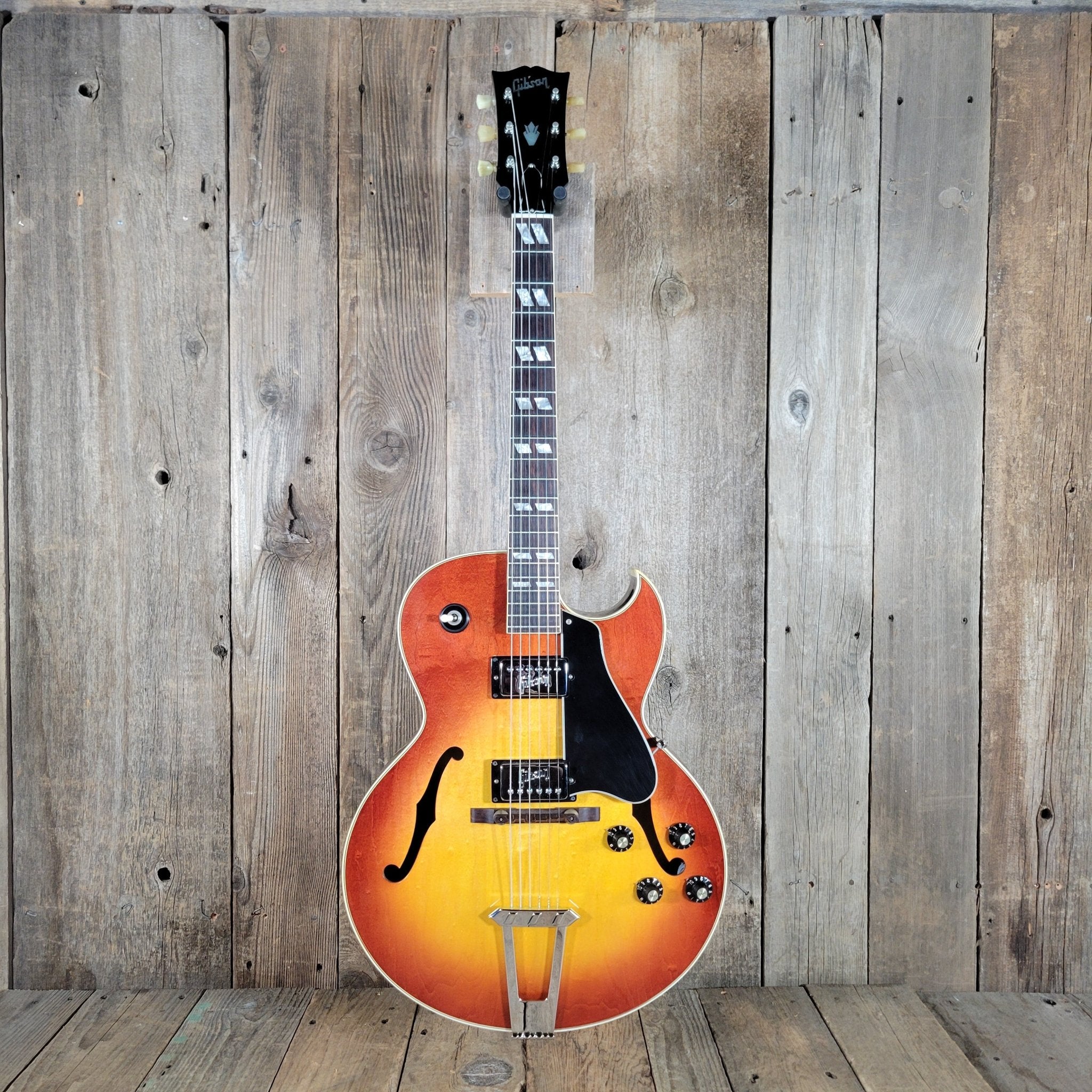 Gibson ES - 175D 1972 Hollow Body Electric Guitar – Near Mint Vintage Condition - Mahar's Vintage Guitars