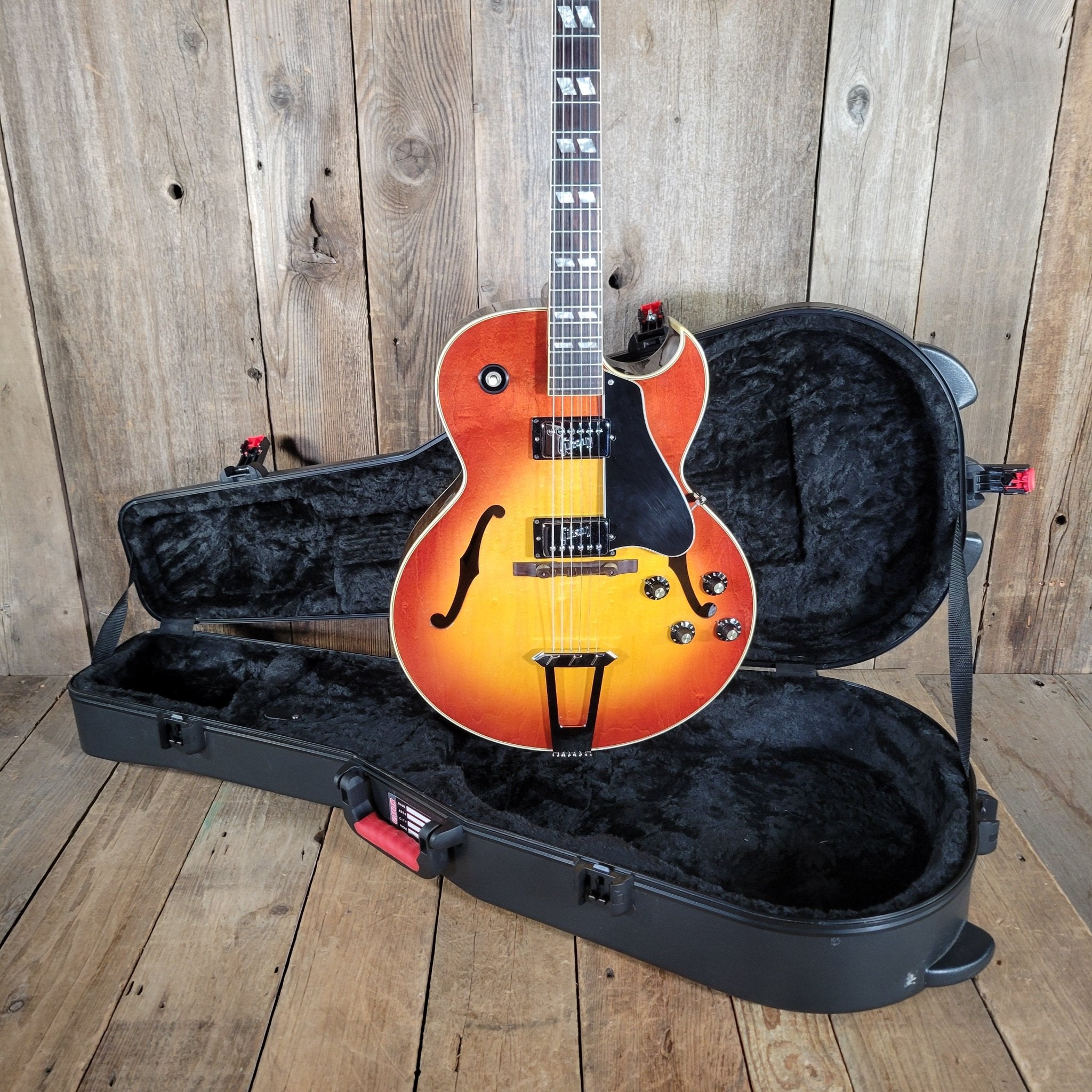 Gibson ES - 175D 1972 Hollow Body Electric Guitar – Near Mint Vintage Condition - Mahar's Vintage Guitars