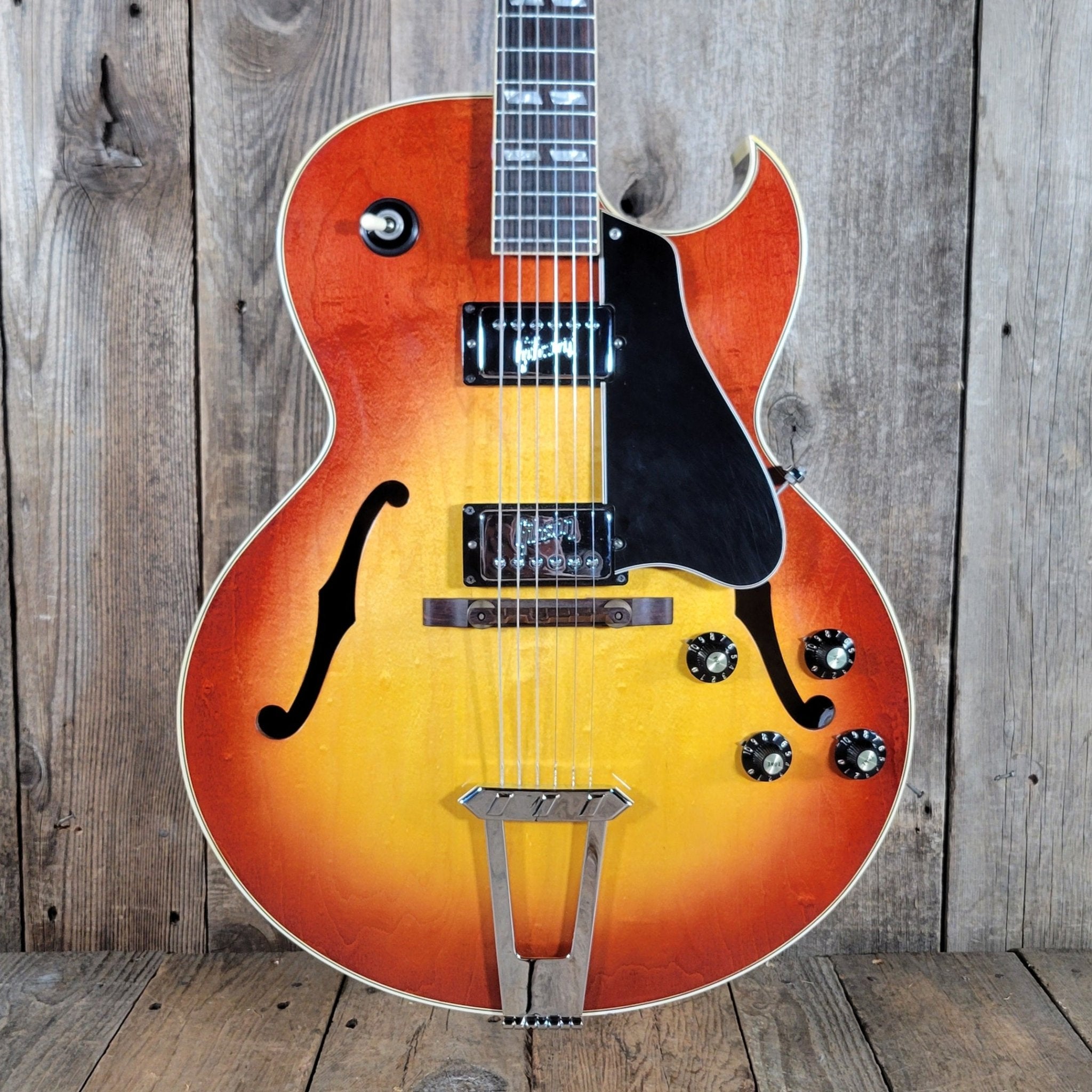 Gibson ES - 175D 1972 Hollow Body Electric Guitar – Near Mint Vintage Condition - Mahar's Vintage Guitars