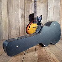 Gibson ES - 225T 1958 – Vintage Sunburst Hollowbody Electric Guitar with Original P - 90 Pickup - Mahar's Vintage Guitars