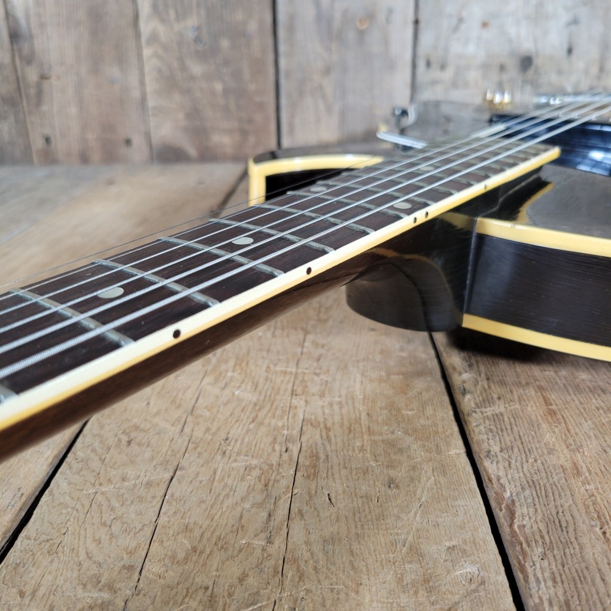 Gibson ES - 225T 1958 – Vintage Sunburst Hollowbody Electric Guitar with Original P - 90 Pickup - Mahar's Vintage Guitars