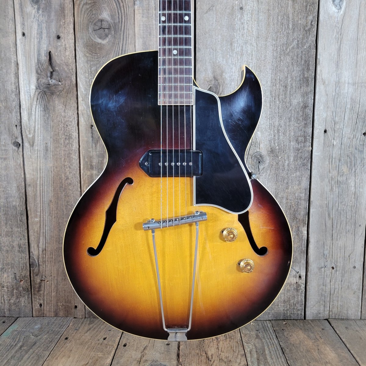 Gibson ES - 225T 1958 – Vintage Sunburst Hollowbody Electric Guitar with Original P - 90 Pickup - Mahar's Vintage Guitars
