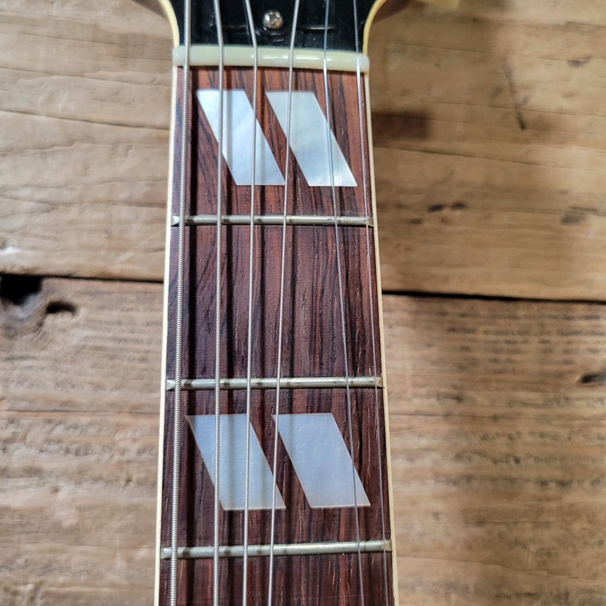 Gibson ES - 300 1949 Vintage Archtop Electric Guitar – Near Mint - 76 Made in 1949 - Mahar's Vintage Guitars