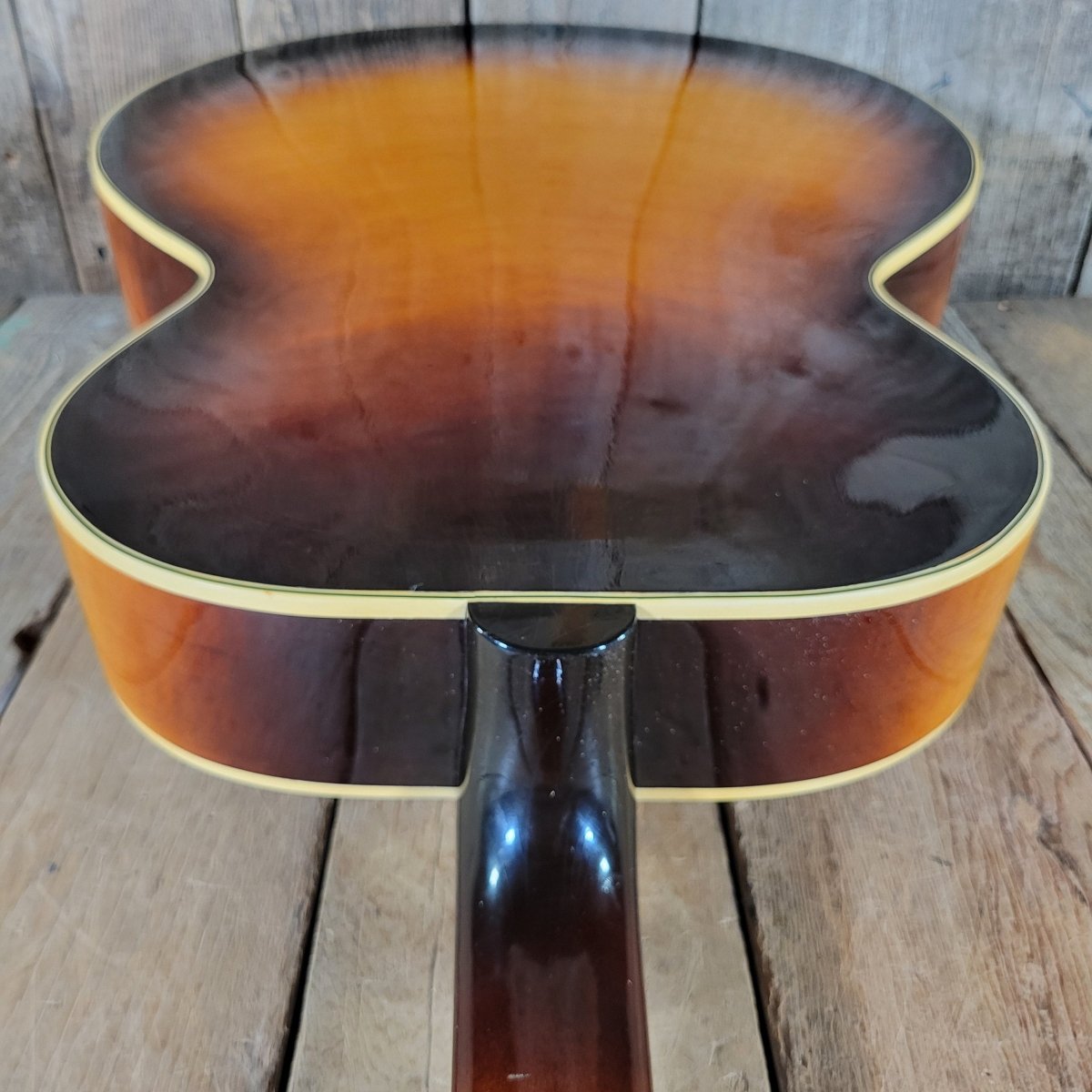 Gibson ES - 300 1949 Vintage Archtop Electric Guitar – Near Mint - 76 Made in 1949 - Mahar's Vintage Guitars