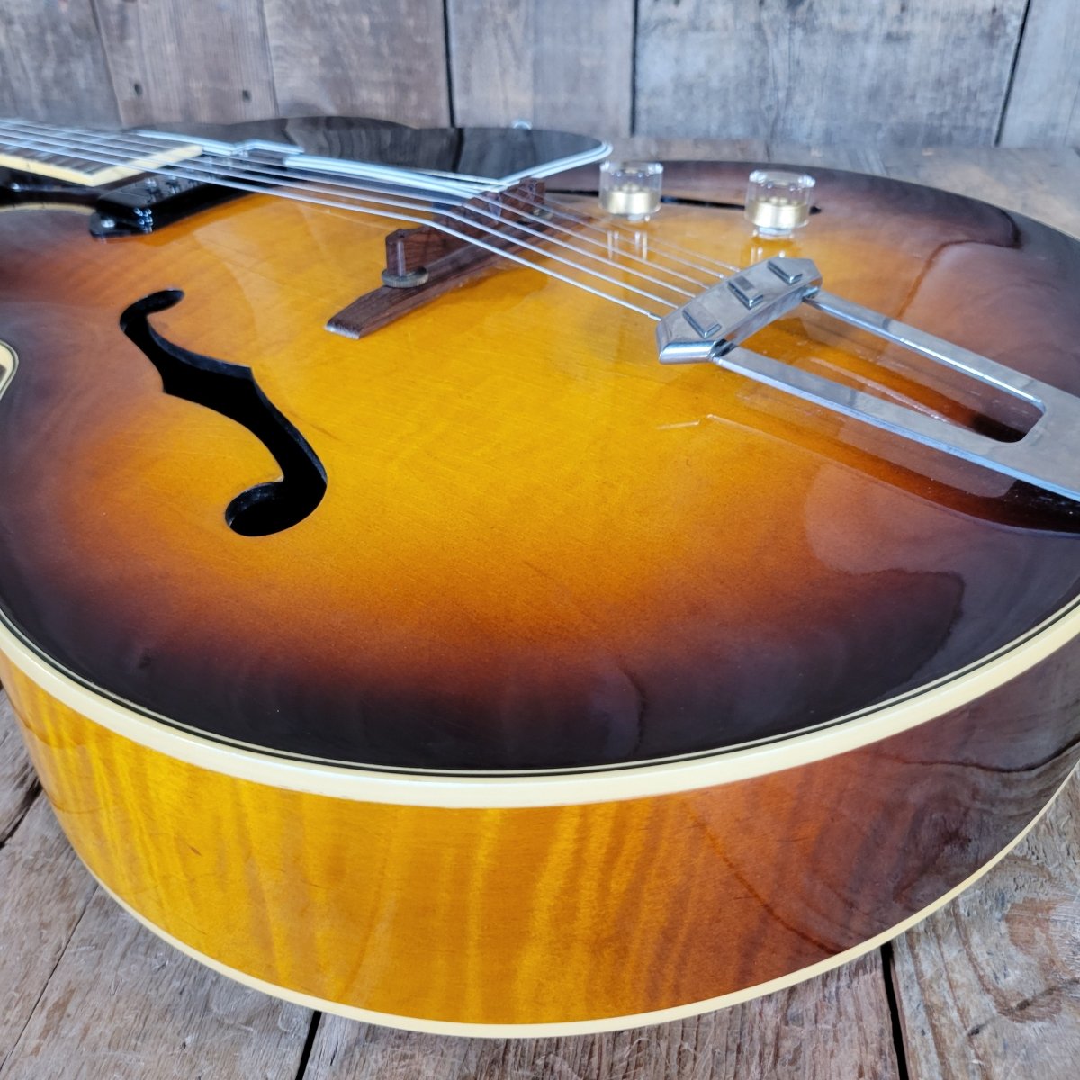 Gibson ES - 300 1949 Vintage Archtop Electric Guitar – Near Mint - 76 Made in 1949 - Mahar's Vintage Guitars