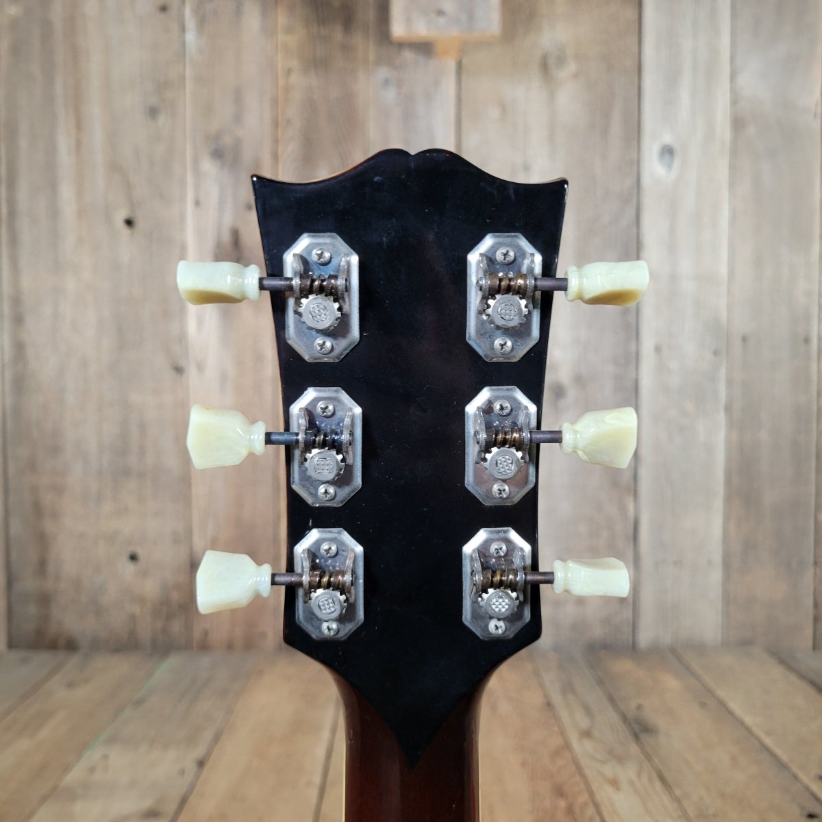 Gibson ES - 300 1949 Vintage Archtop Electric Guitar – Near Mint - 76 Made in 1949 - Mahar's Vintage Guitars