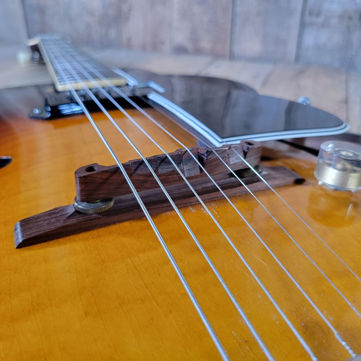 Gibson ES - 300 1949 Vintage Archtop Electric Guitar – Near Mint - 76 Made in 1949 - Mahar's Vintage Guitars