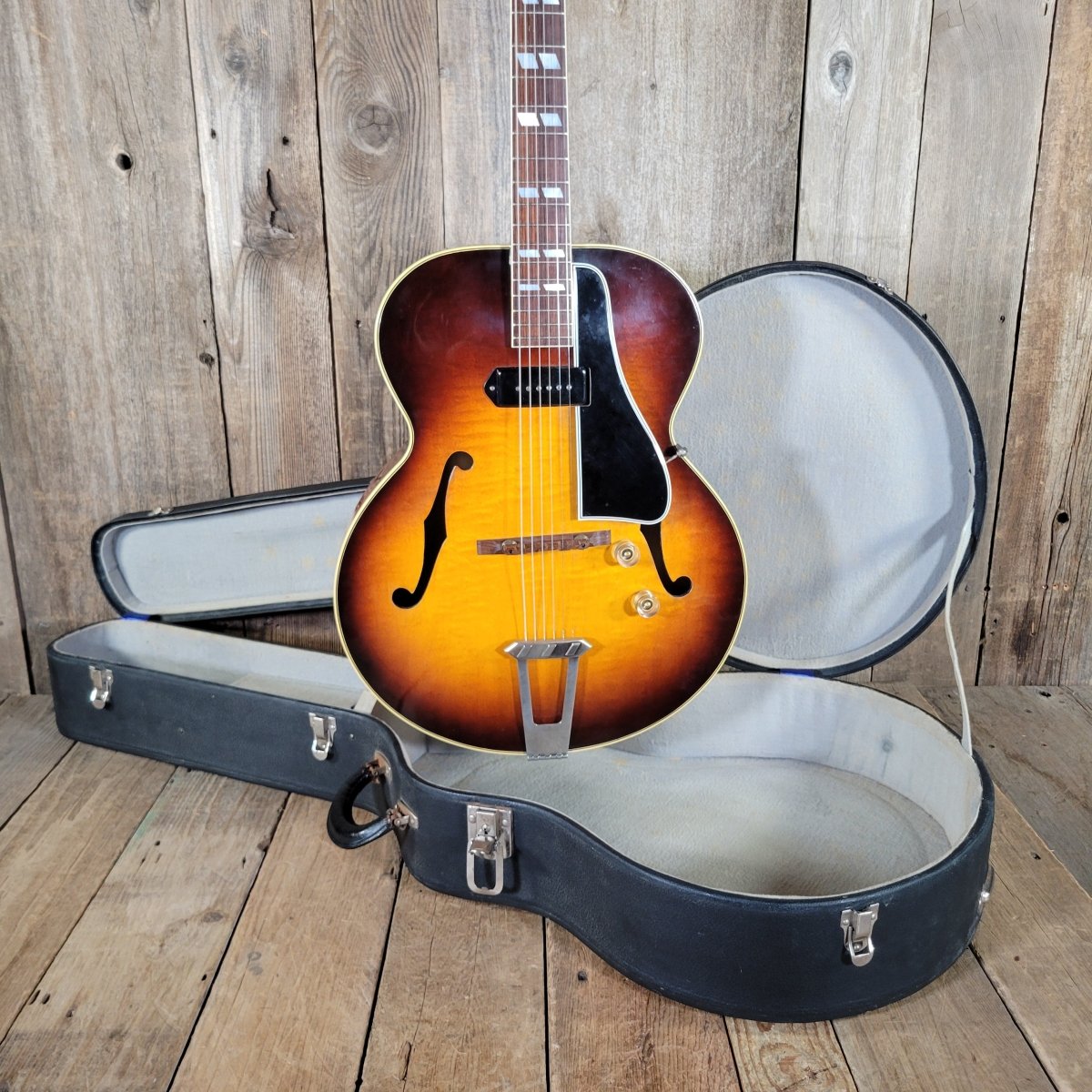 Gibson ES - 300 1949 Vintage Archtop Electric Guitar – Near Mint - 76 Made in 1949 - Mahar's Vintage Guitars