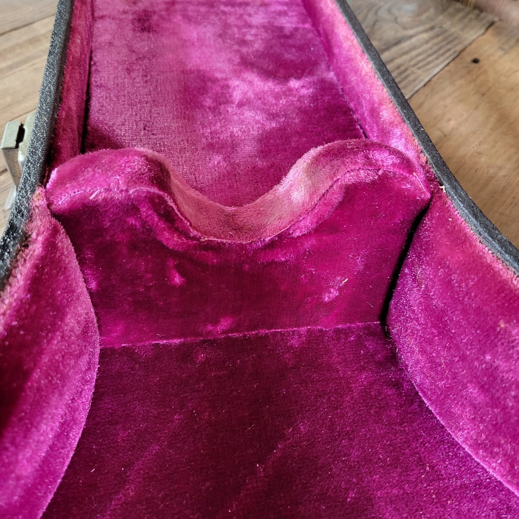 Gibson ES - 335 ES - 330 ES - 345 Hard Case 1960s Black with Purple Lining - Mahar's Vintage Guitars