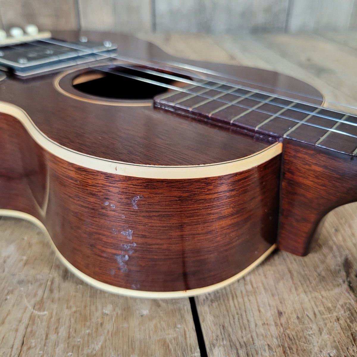 Gibson ETU - 3 Electric Tenor Ukulele – 1949 First Year Model with Original Case - Mahar's Vintage Guitars