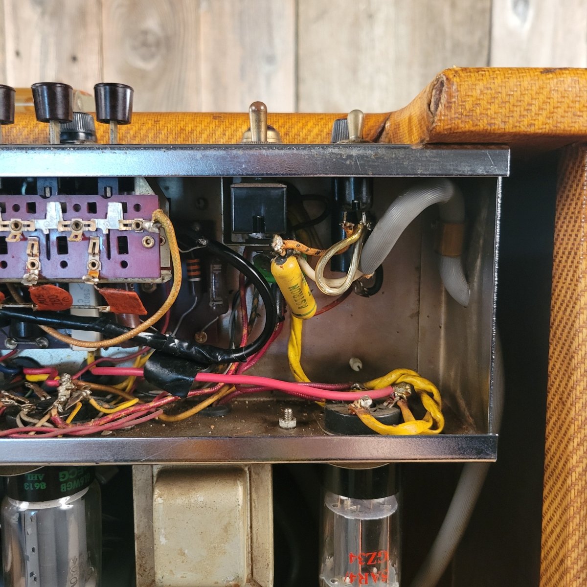 Gibson GA - 80 Vari - tone Tweed Guitar Amp 1959 - Mahar's Vintage Guitars