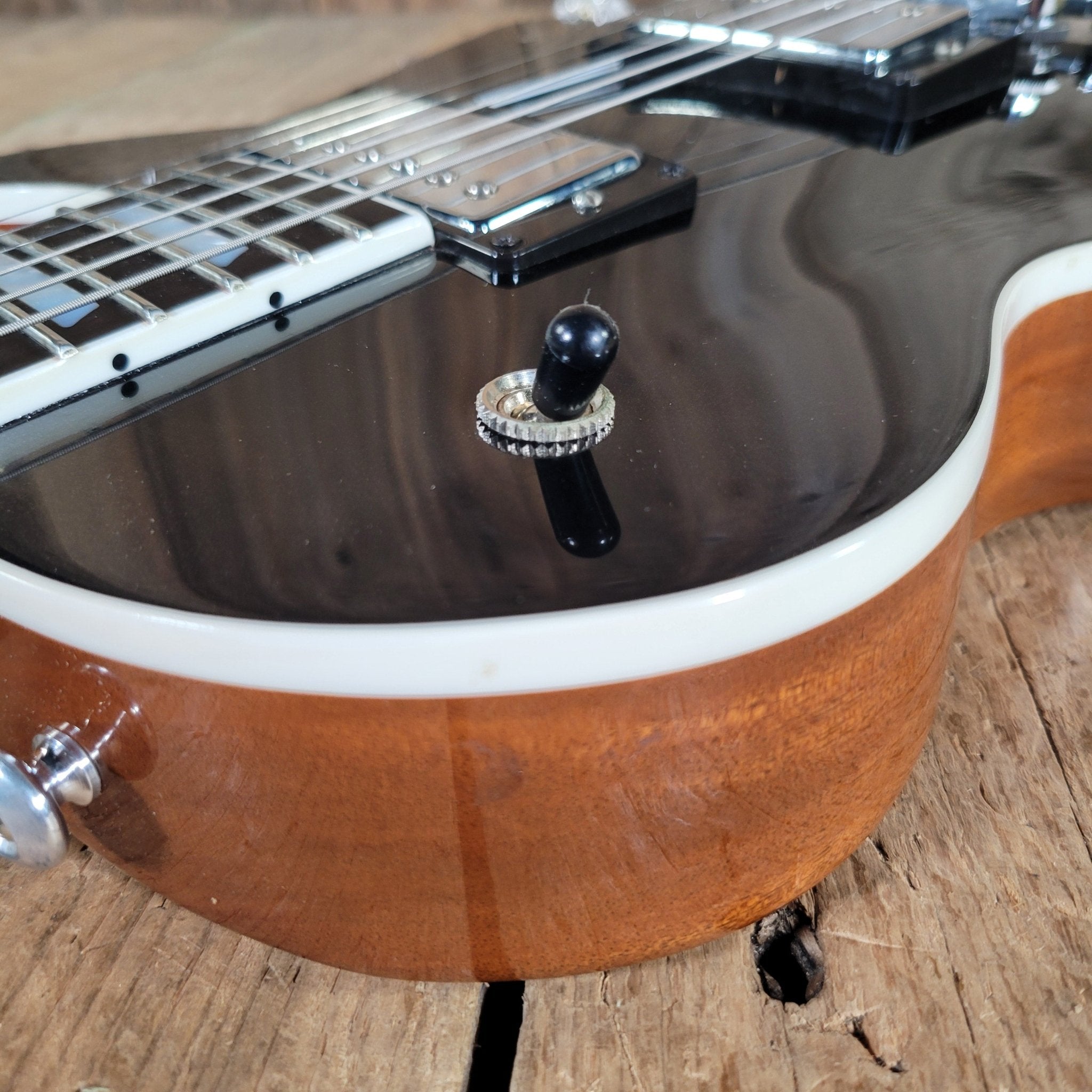 Gibson Les Paul Modern Graphite Top 2019 Chambered, Asymmetrical Neck, Push/Pull Coil Splitting - Mahar's Vintage Guitars
