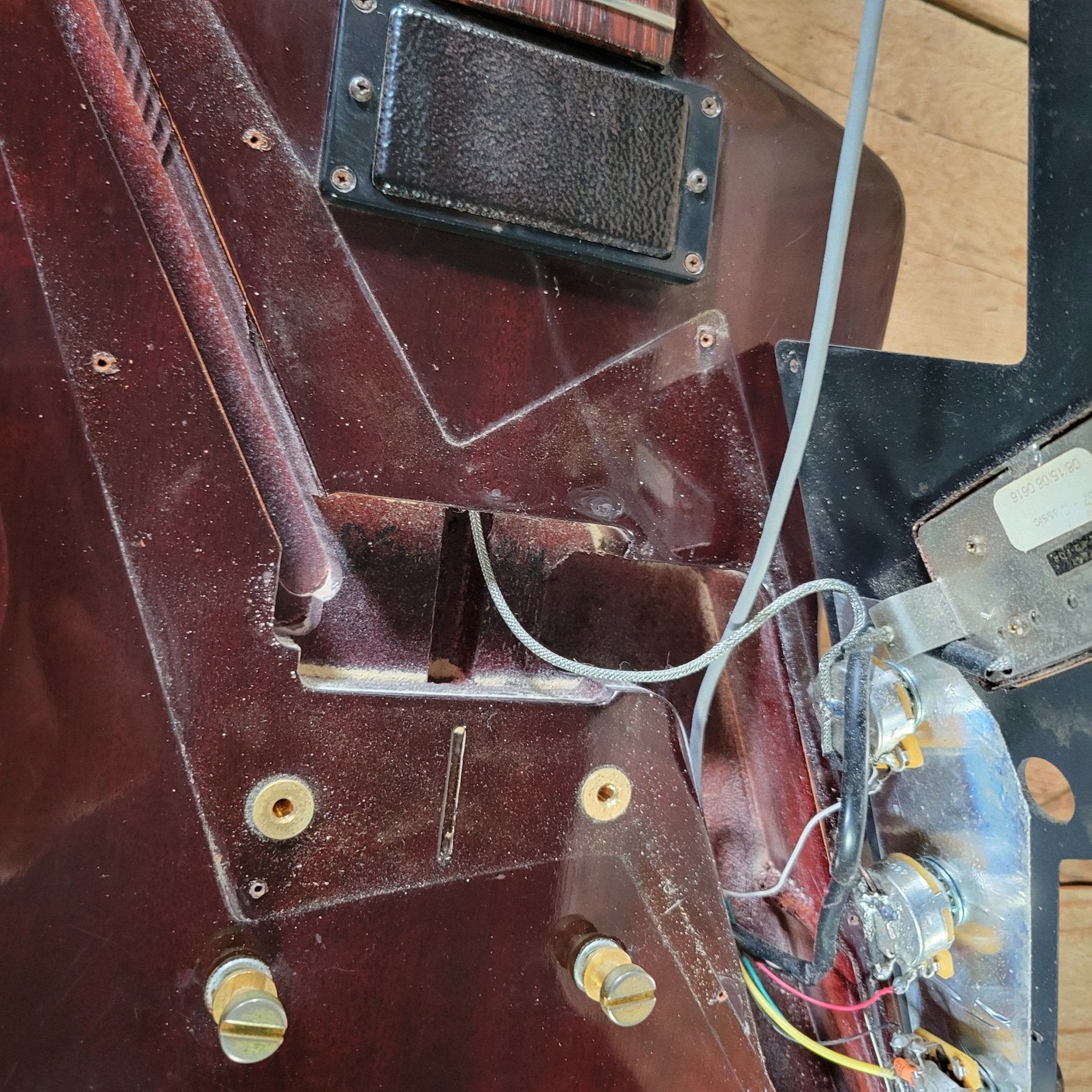 Gibson Reverse Explorer – Limited “Guitar of the Month” Edition 2008 - Mahar's Vintage Guitars