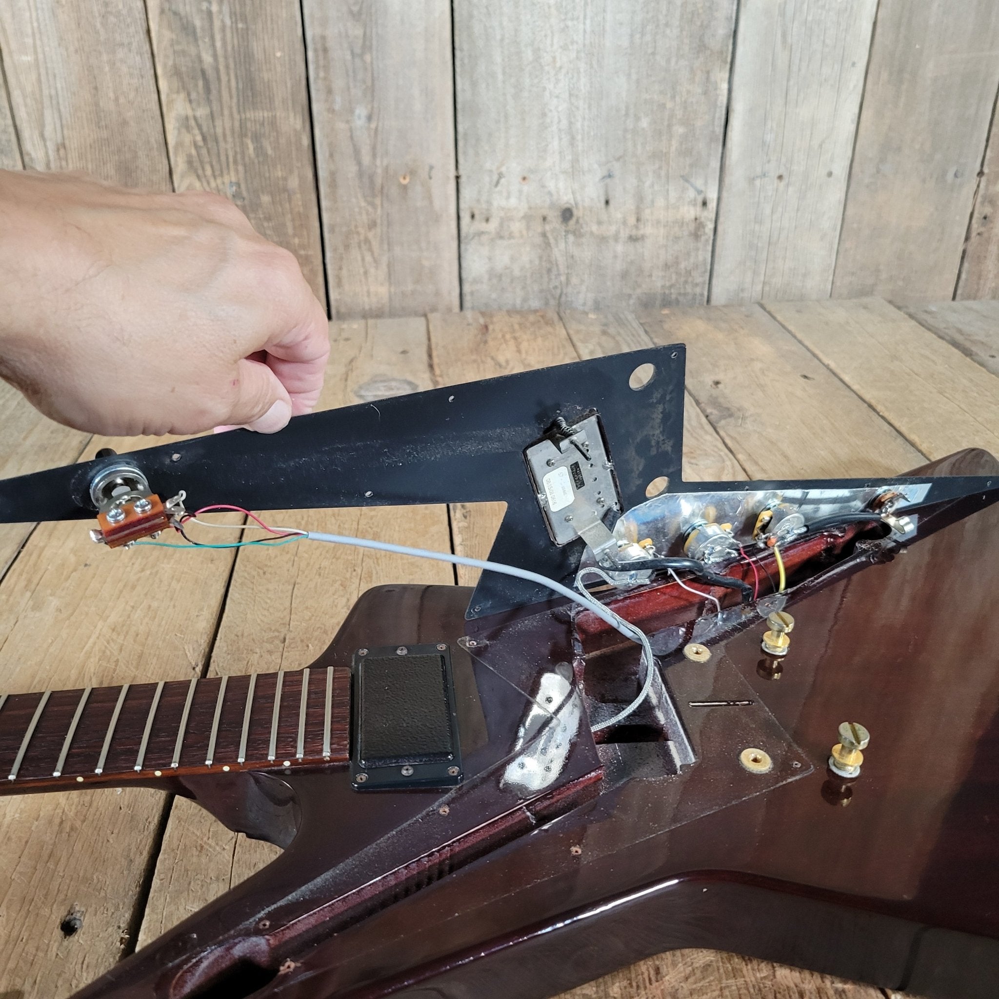 Gibson Reverse Explorer – Limited “Guitar of the Month” Edition 2008 - Mahar's Vintage Guitars