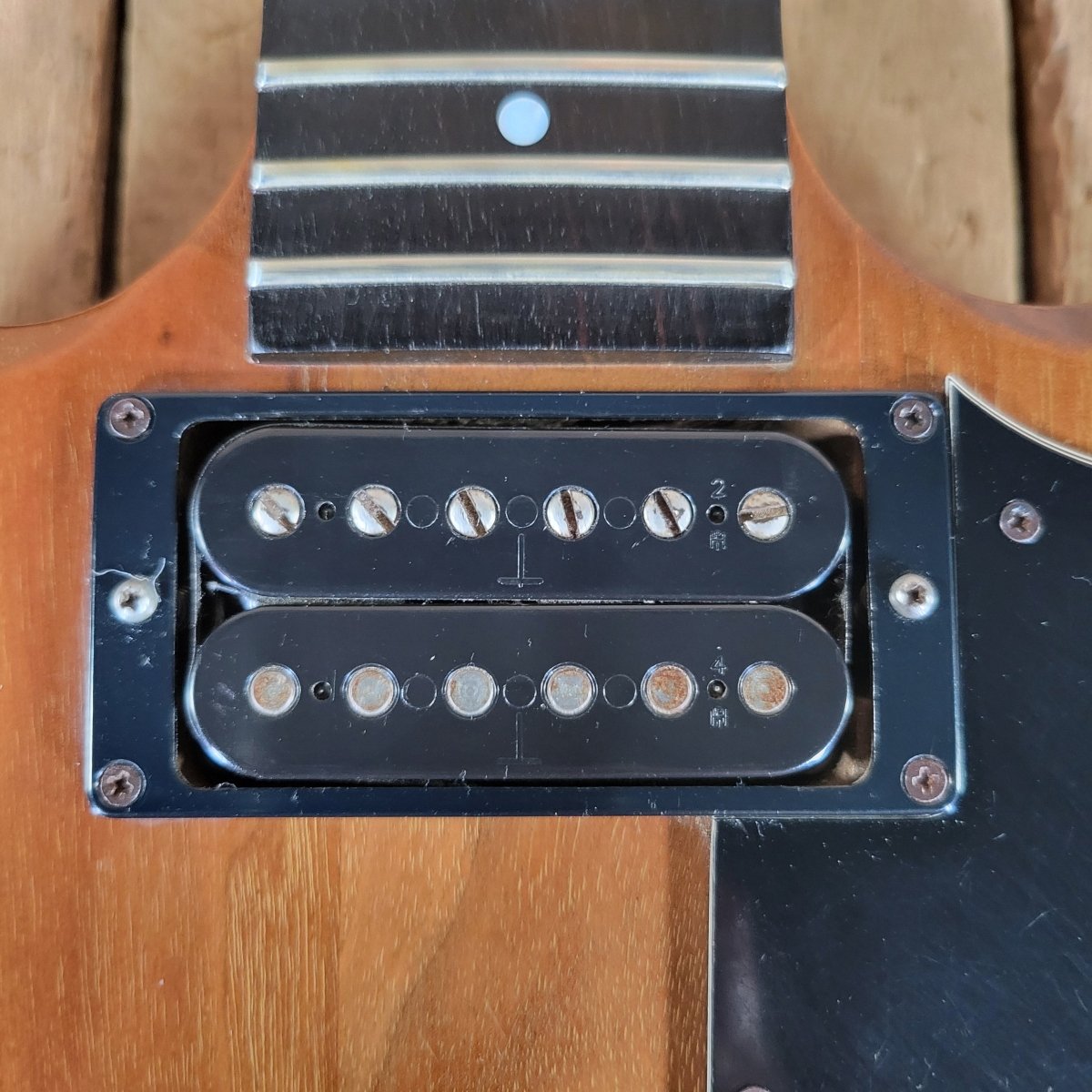 Gibson “The SG” 1979 – Original Chainsaw Case, Vintage Walnut Finish - Mahar's Vintage Guitars