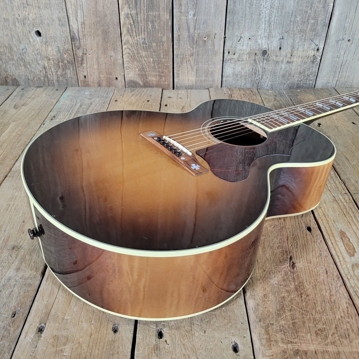 Gibson True Vintage J - 185 TV 2014 – Vintage Sunburst, Acoustic Guitar with Case - Mahar's Vintage Guitars