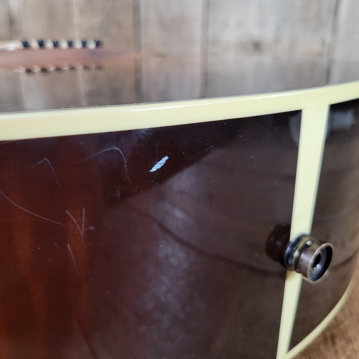 Gibson True Vintage J - 185 TV 2014 – Vintage Sunburst, Acoustic Guitar with Case - Mahar's Vintage Guitars