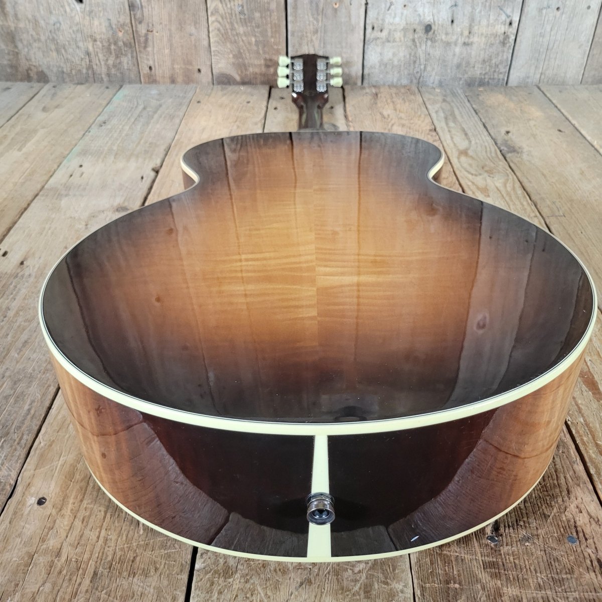 Gibson True Vintage J - 185 TV 2014 – Vintage Sunburst, Acoustic Guitar with Case - Mahar's Vintage Guitars