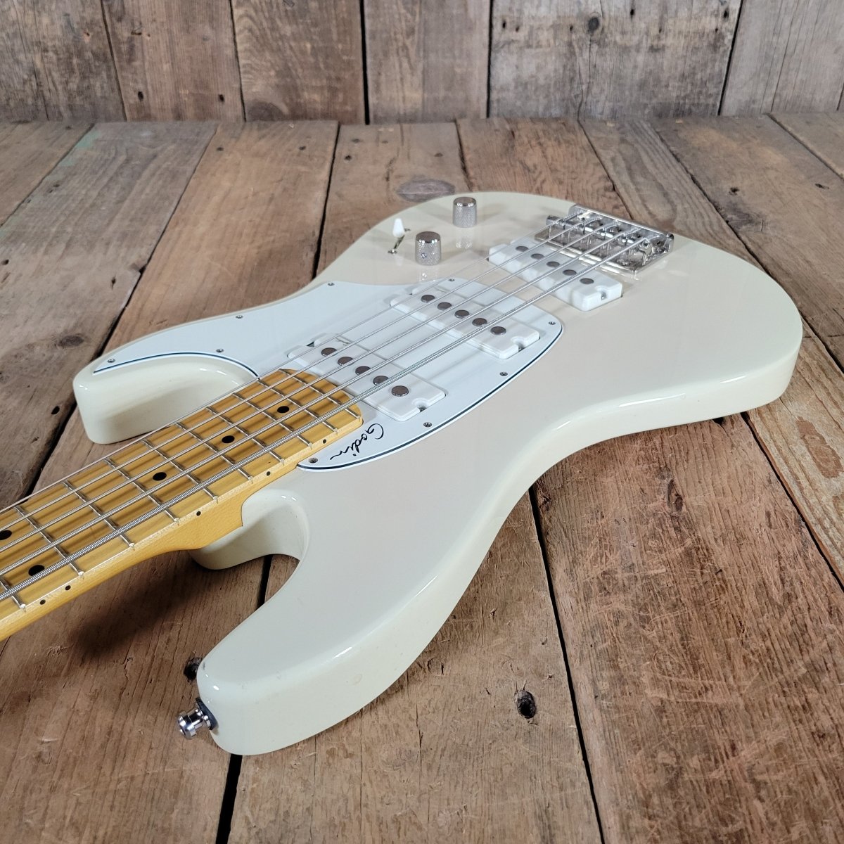 Godin Shifter 5 5 - String Bass 2012 – Canadian - Made Versatile Active Bass Guitar - Mahar's Vintage Guitars