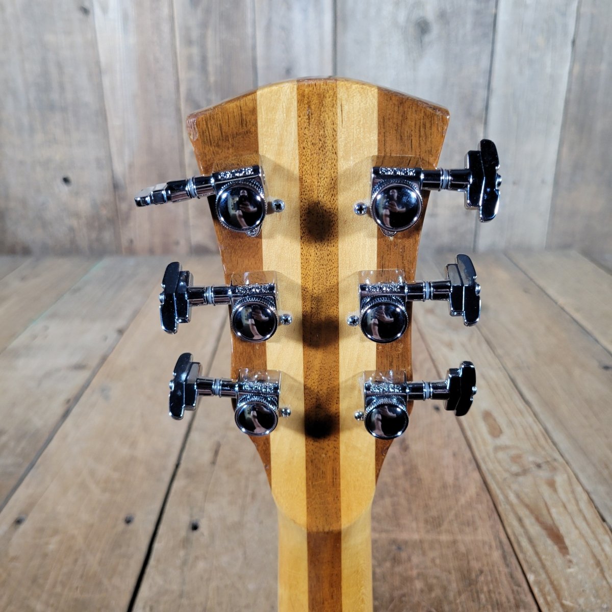 Gretsch Committee 7628 1977 – Vintage Electric Guitar, Rare Walnut Body - Mahar's Vintage Guitars