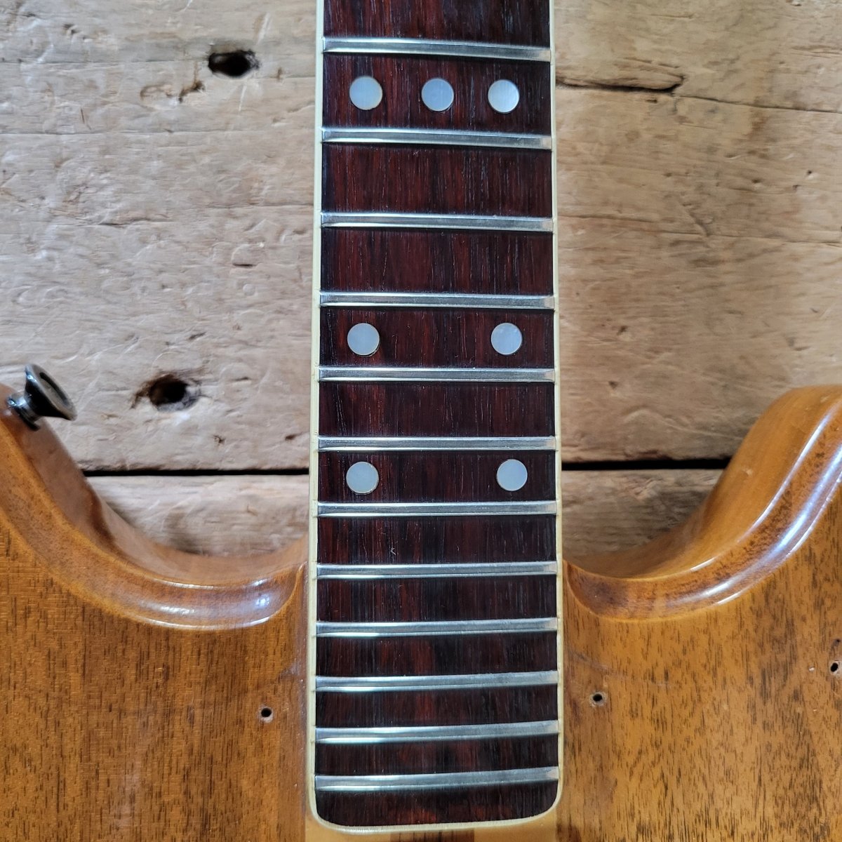 Gretsch Committee 7628 1977 – Vintage Electric Guitar, Rare Walnut Body - Mahar's Vintage Guitars