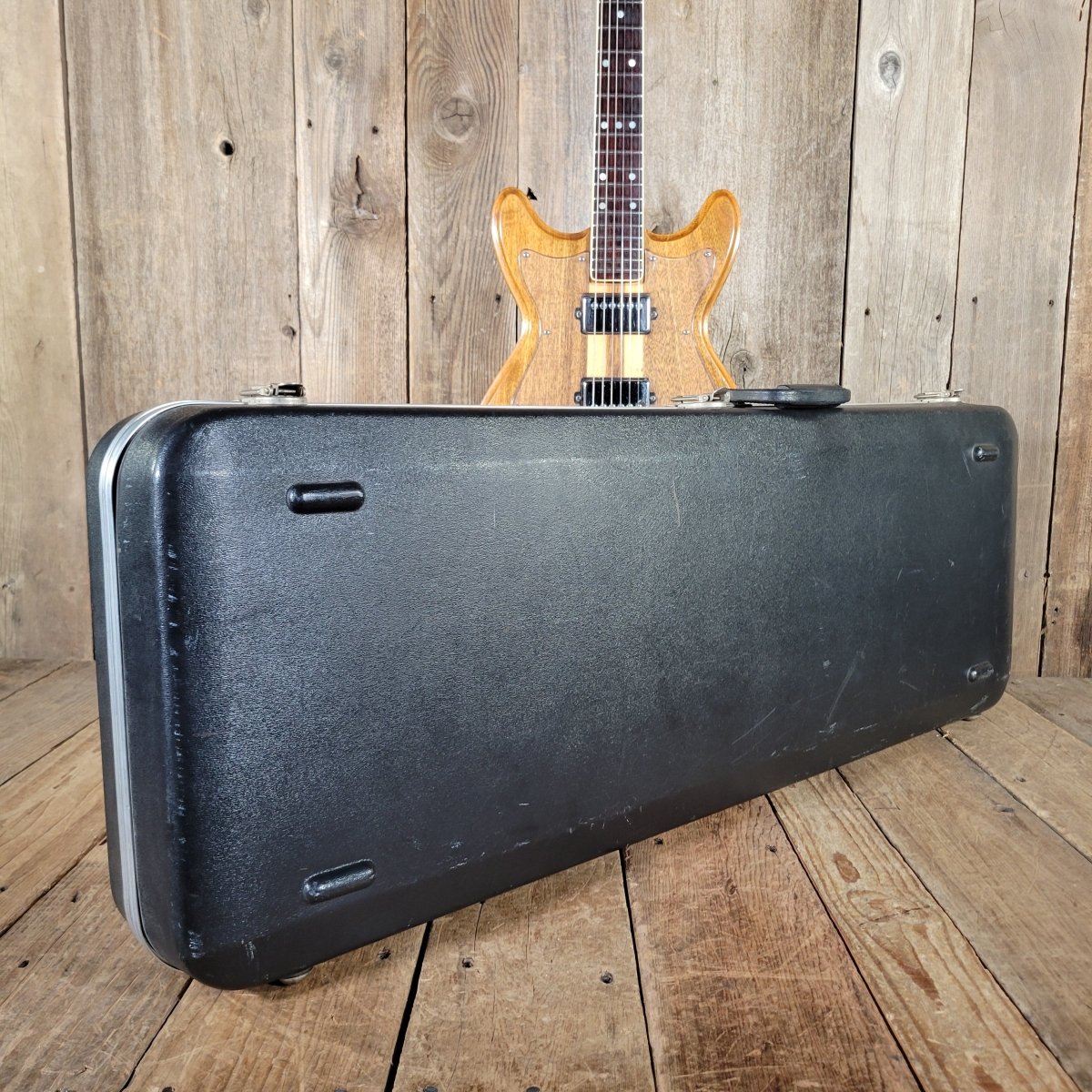 Gretsch Committee 7628 1977 – Vintage Electric Guitar, Rare Walnut Body - Mahar's Vintage Guitars