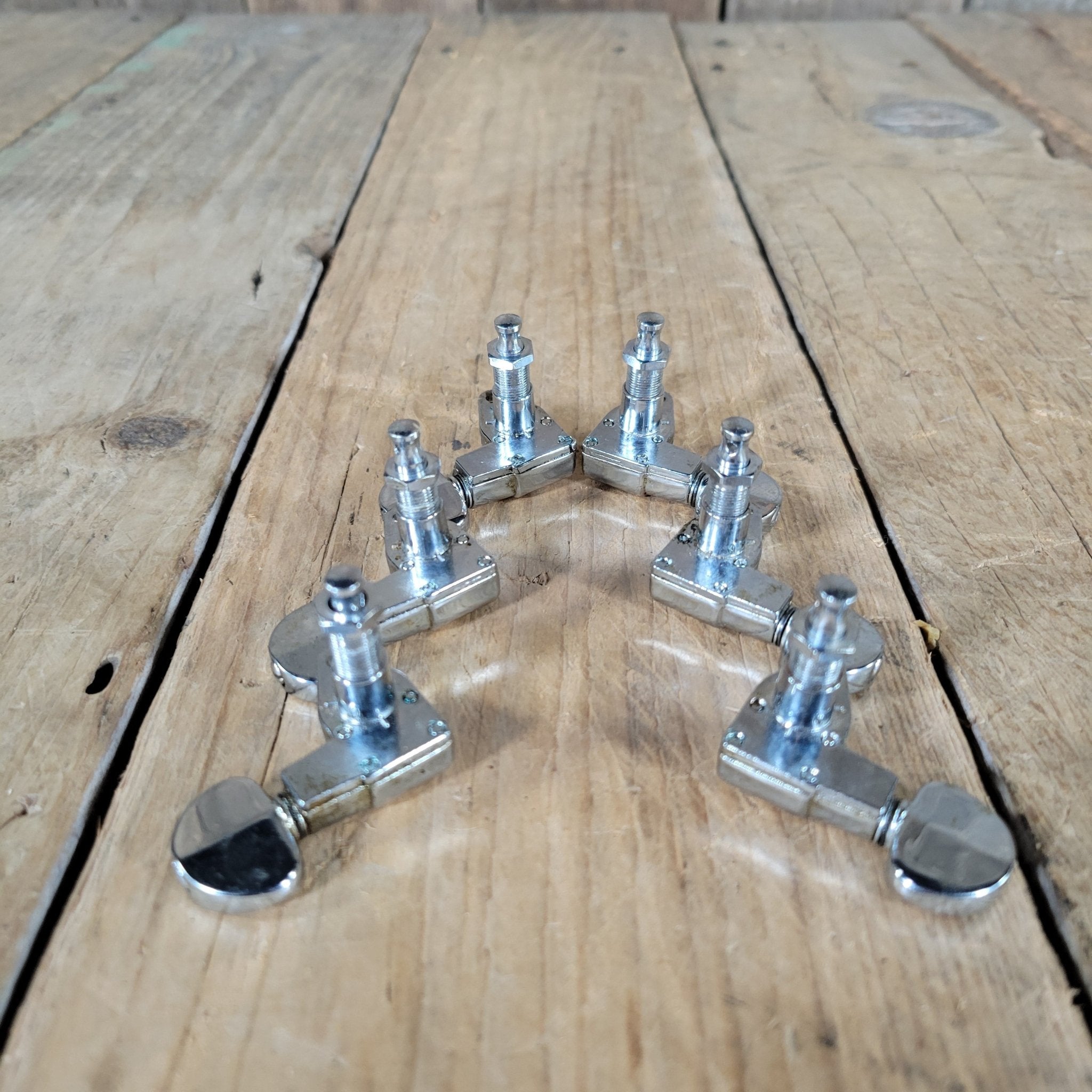 Grover Futura Patent Pending 3+3 Nickel w/ bushings and screws 1950s Flat Back - Mahar's Vintage Guitars