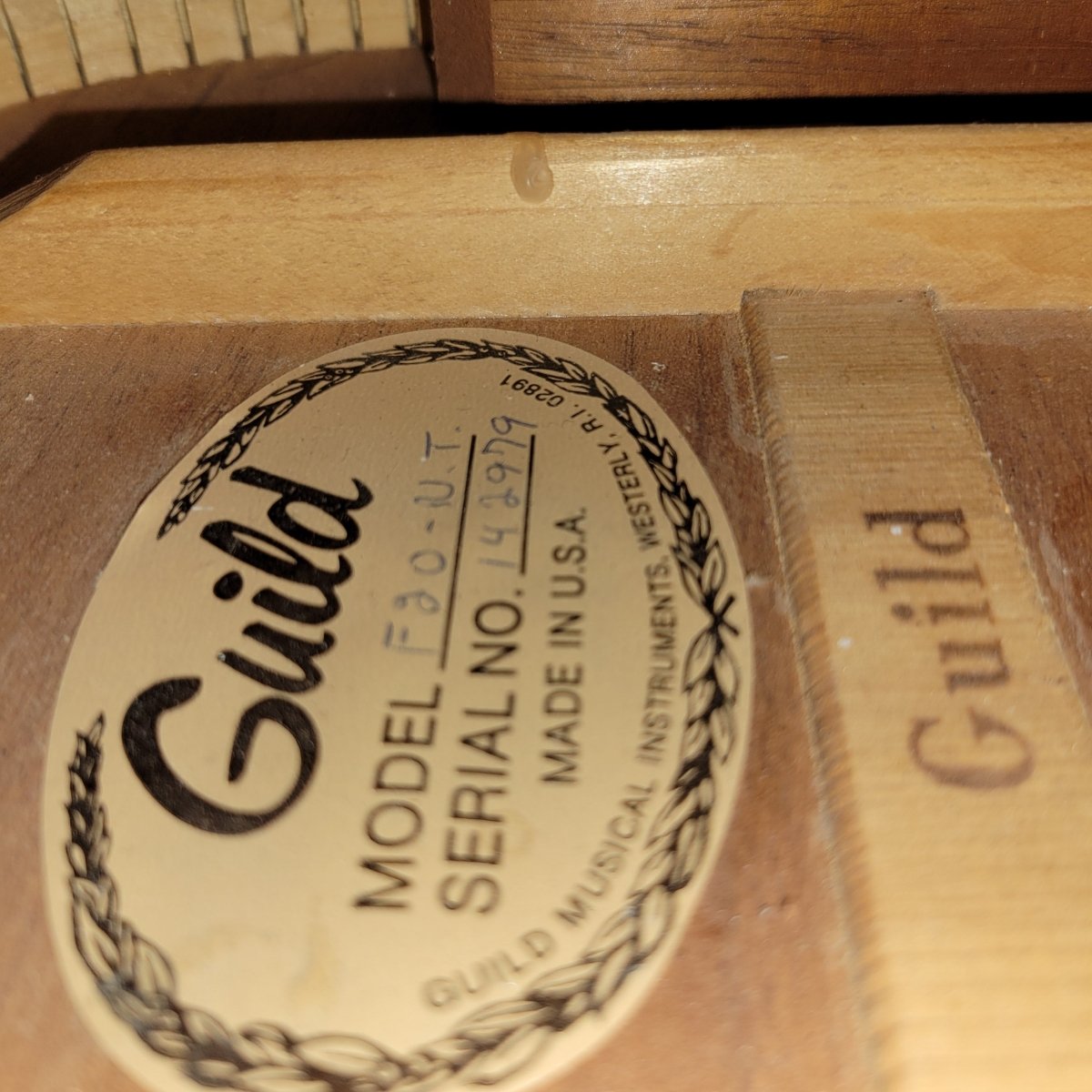 Guild F - 20 - NT Acoustic Guitar 1976 Natural Finish w/ Original Case – Vintage - Mahar's Vintage Guitars