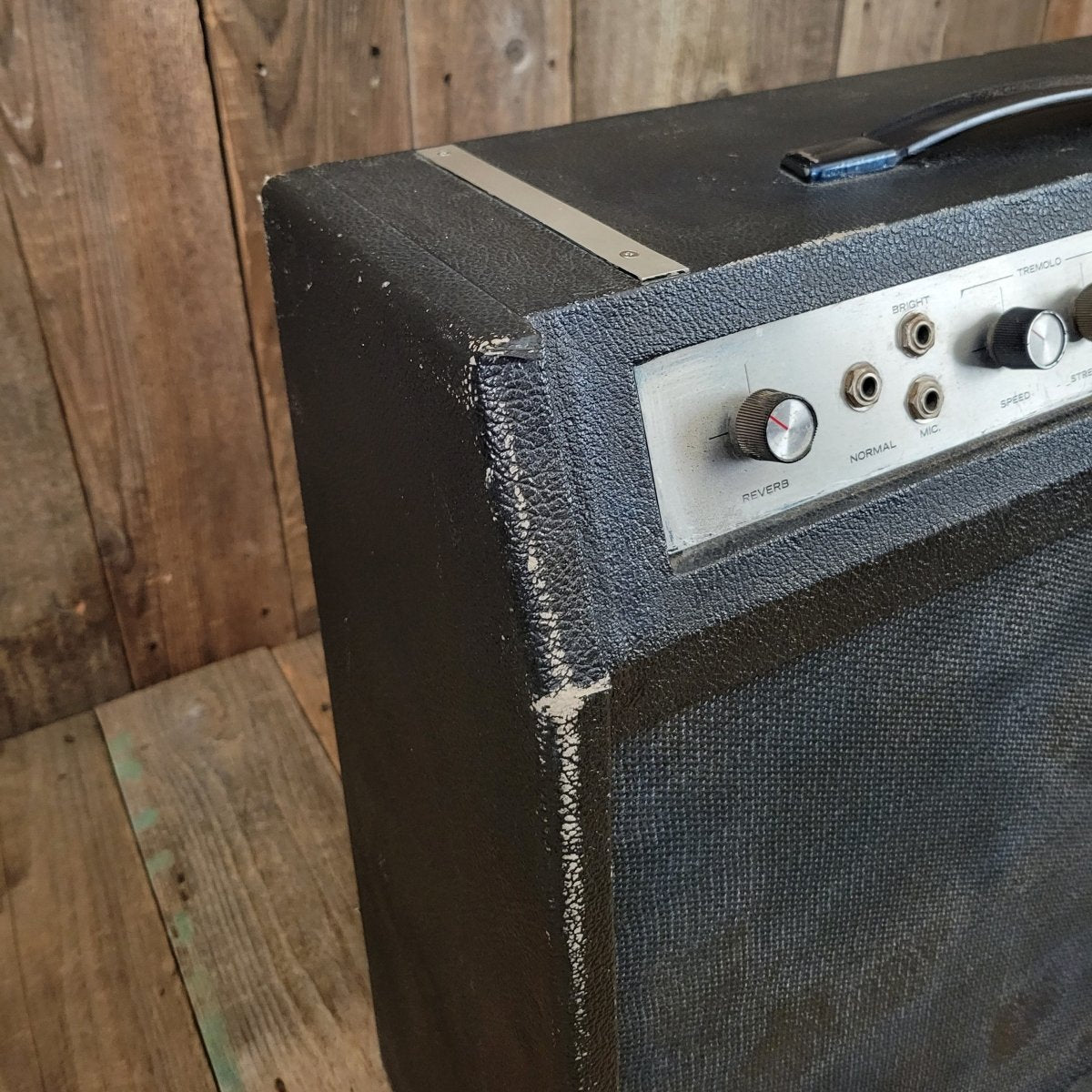 Guild Thunder 1 Reverb T1 - RVT 1967 - Mahar's Vintage Guitars