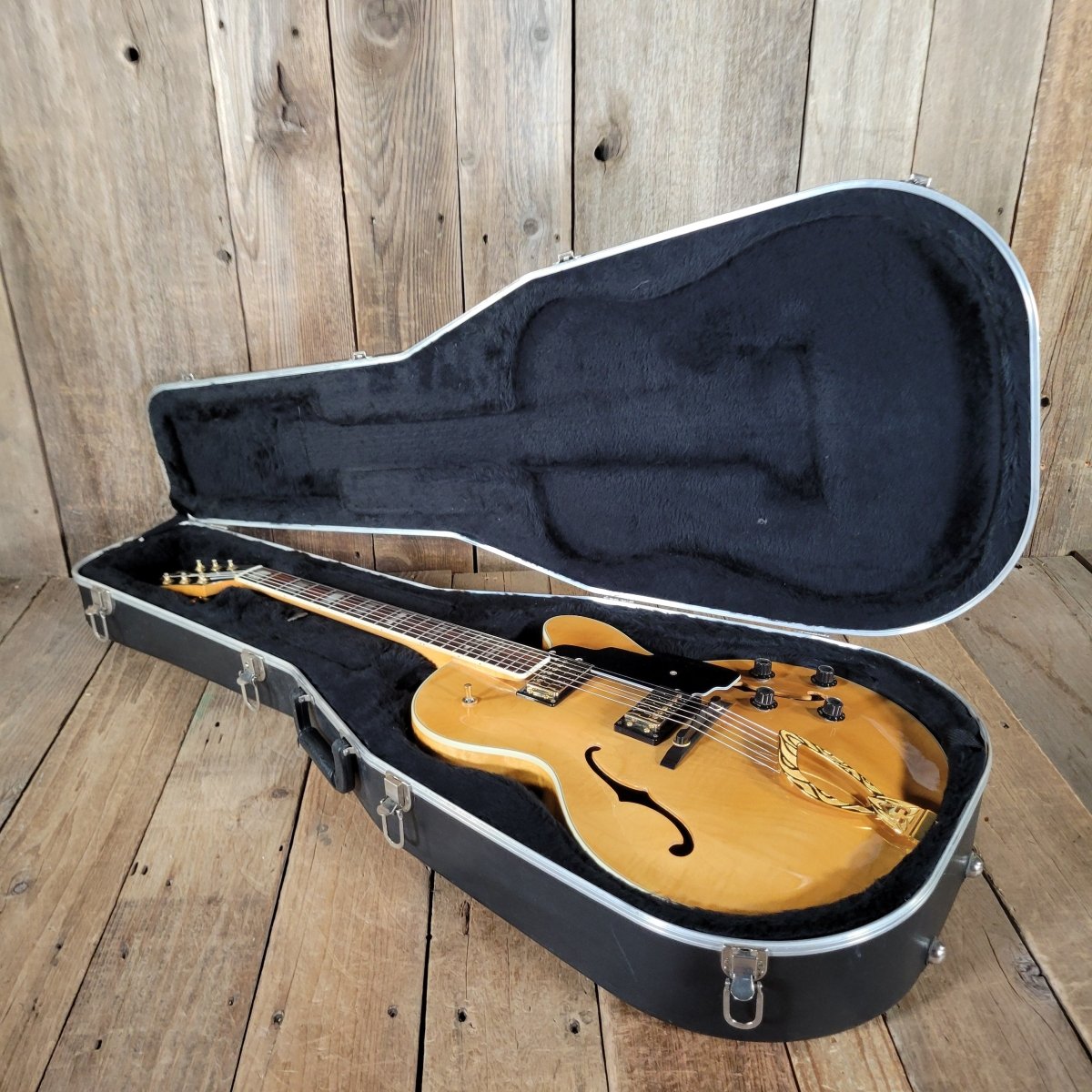 Guild X - 170 Archtop Hollowbody Guitar Blonde 1988 – Near Mint with Original Case - Mahar's Vintage Guitars