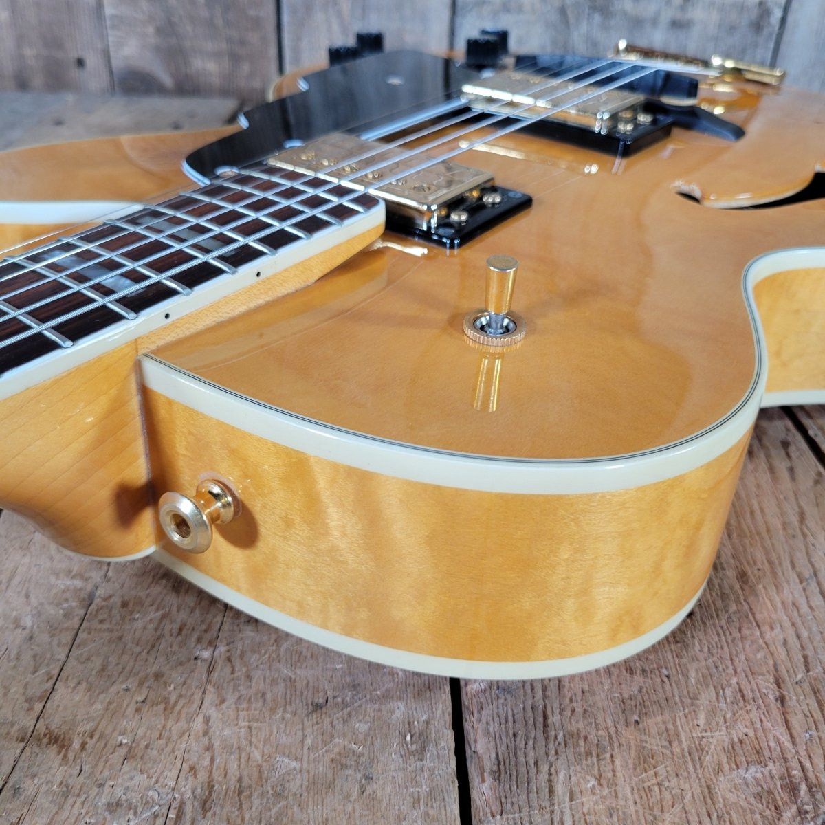 Guild X - 170 Archtop Hollowbody Guitar Blonde 1988 – Near Mint with Original Case - Mahar's Vintage Guitars