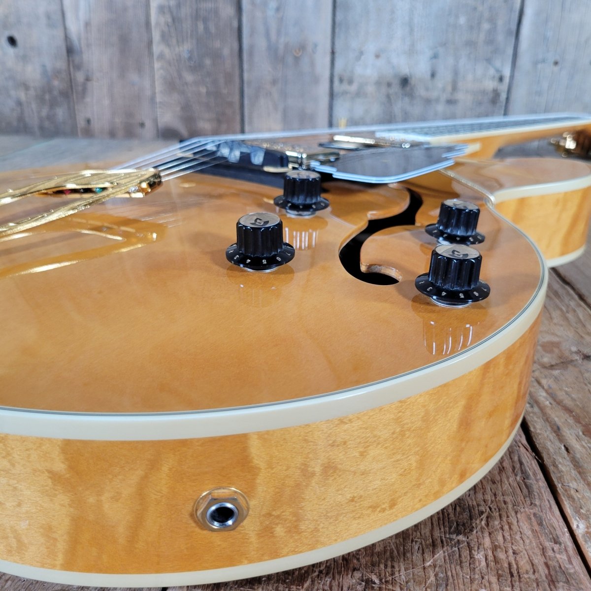 Guild X - 170 Archtop Hollowbody Guitar Blonde 1988 – Near Mint with Original Case - Mahar's Vintage Guitars